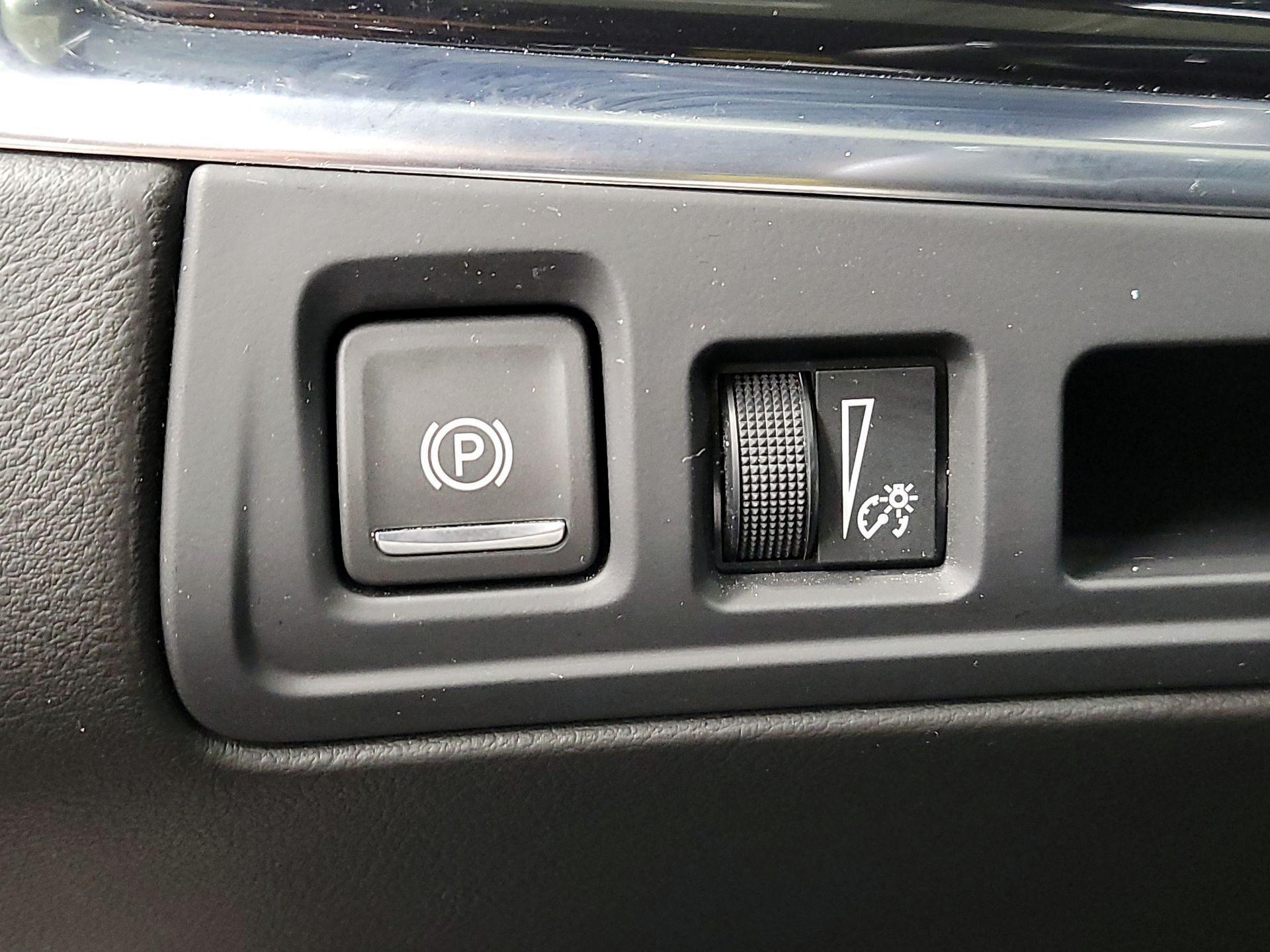 Thumbnail: 2025 Cadillac XT6 - 13