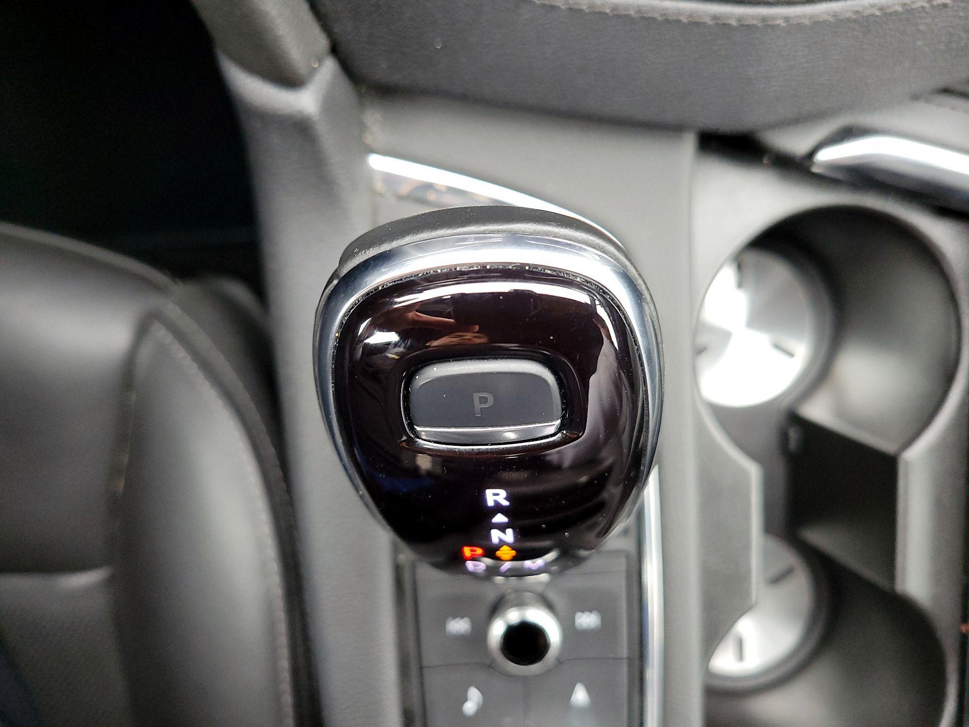 Thumbnail: 2025 Cadillac XT6 - 17