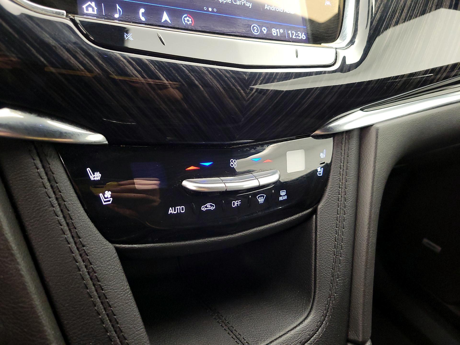 Thumbnail: 2025 Cadillac XT6 - 17