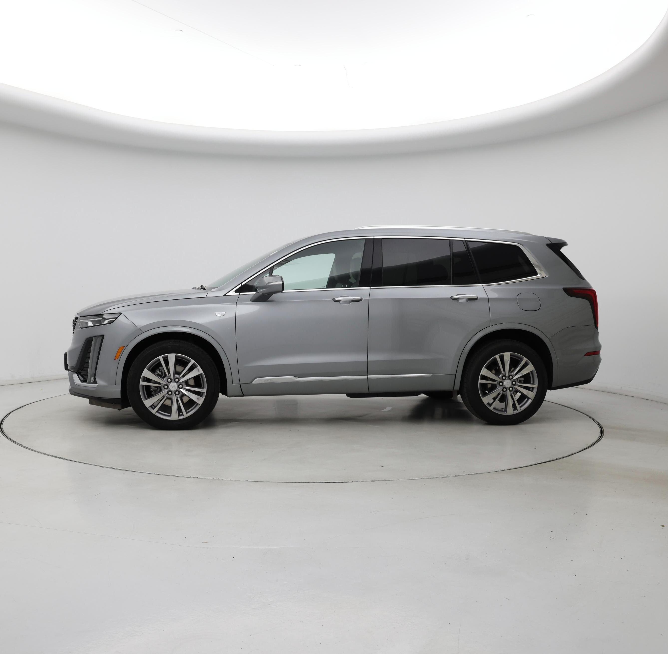 Thumbnail: 2025 Cadillac XT6 - 3