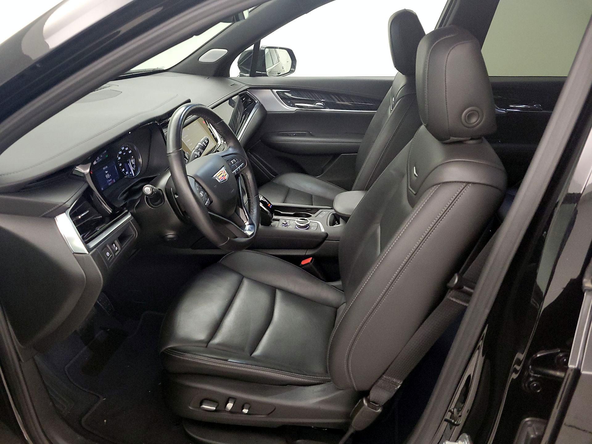 Thumbnail: 2025 Cadillac XT6 - 11