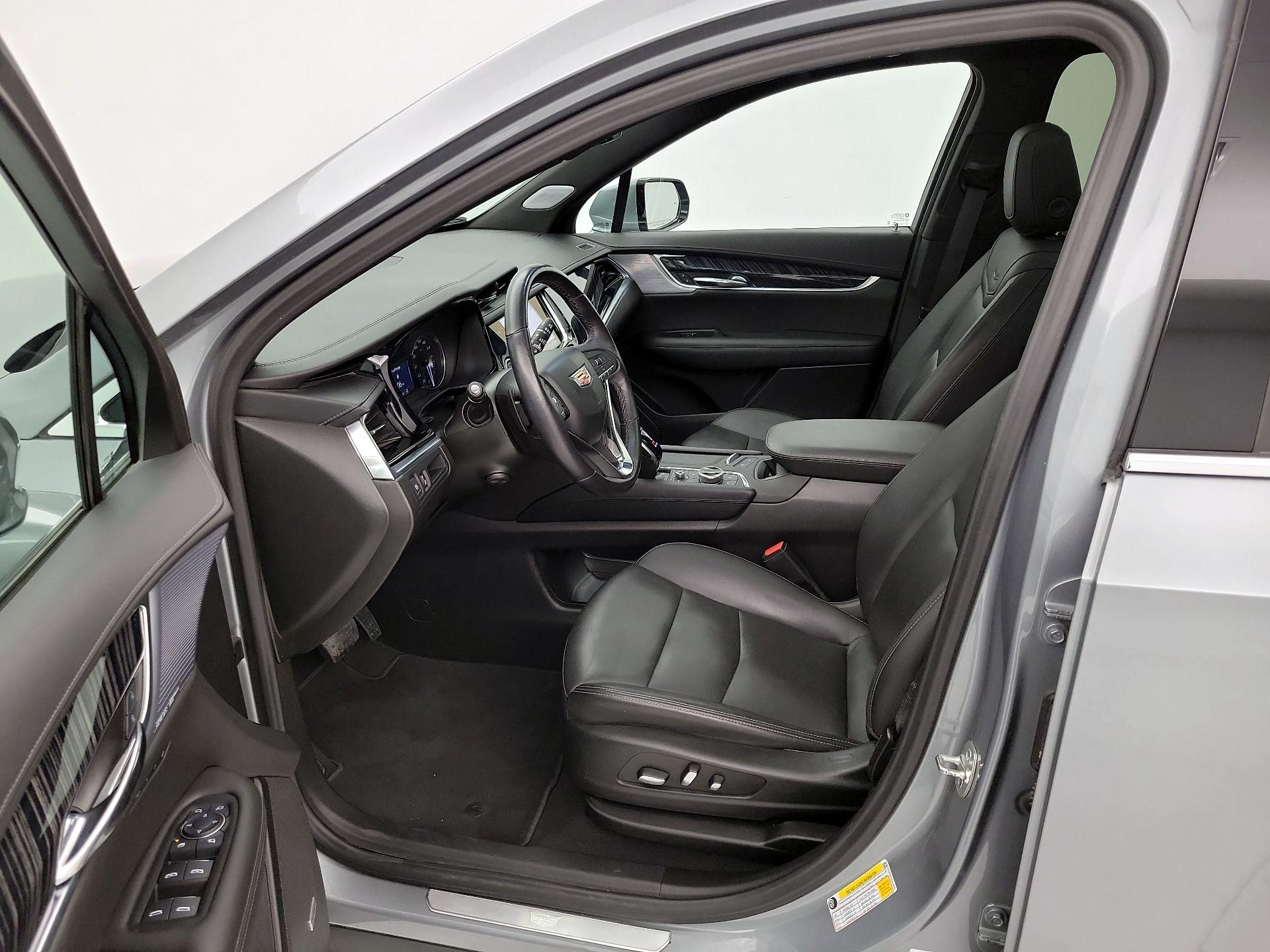 Thumbnail: 2025 Cadillac XT6 - 11