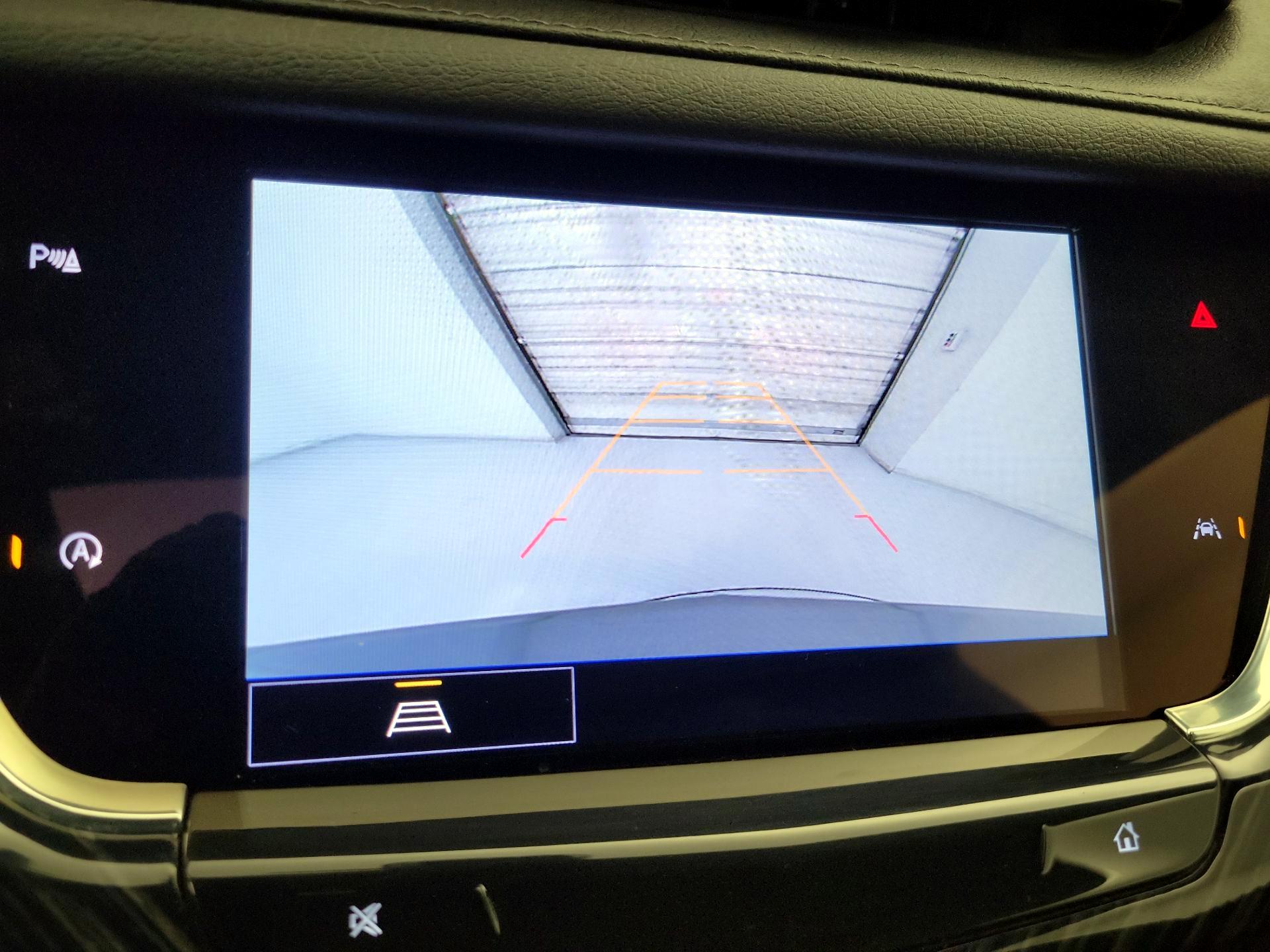 Thumbnail: 2025 Cadillac XT6 - 15