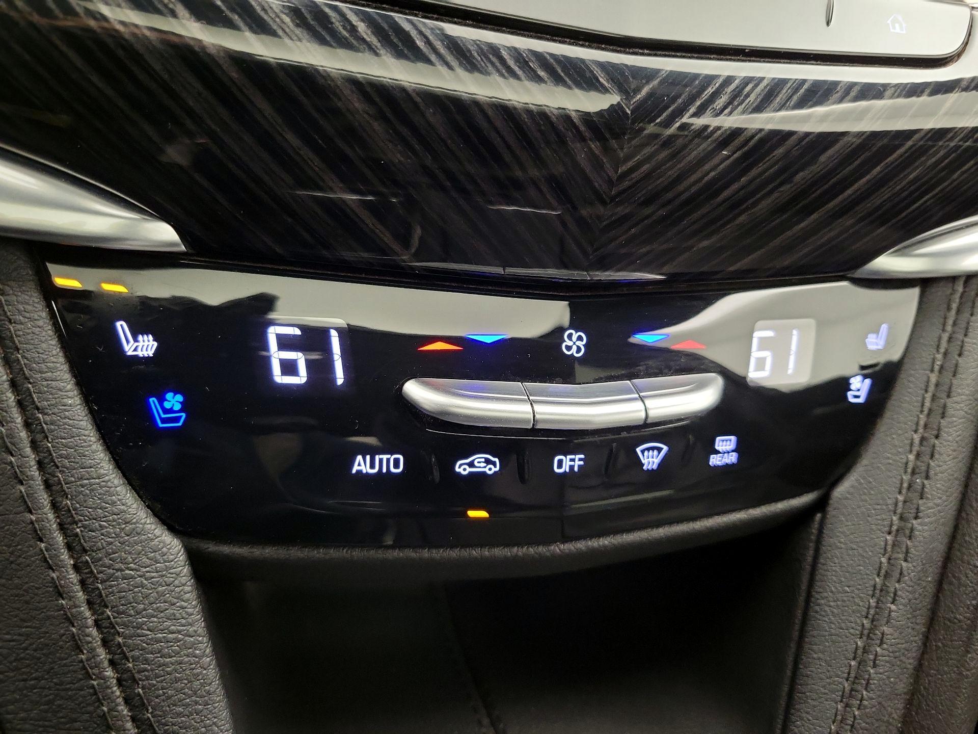 Thumbnail: 2025 Cadillac XT6 - 17