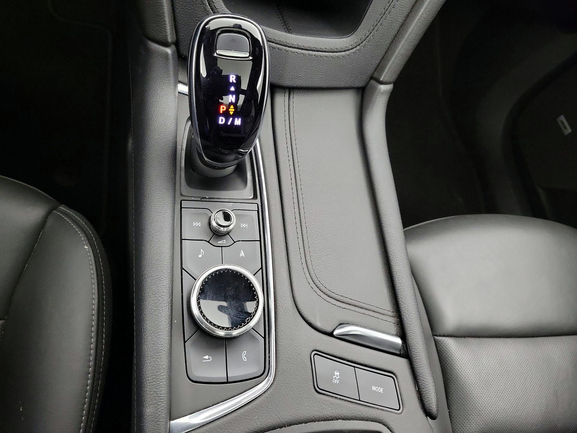 Thumbnail: 2025 Cadillac XT6 - 18