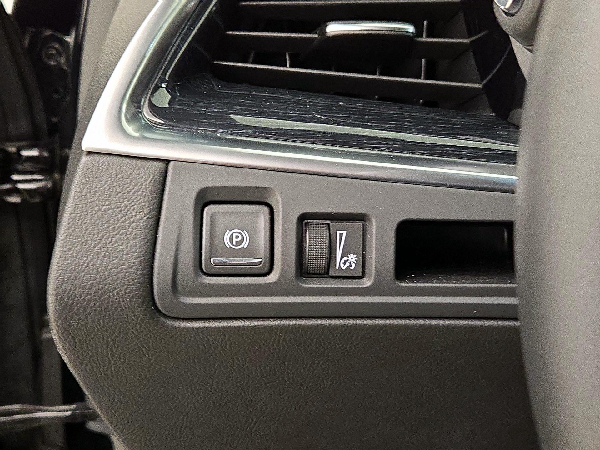 Thumbnail: 2025 Cadillac XT5 - 13