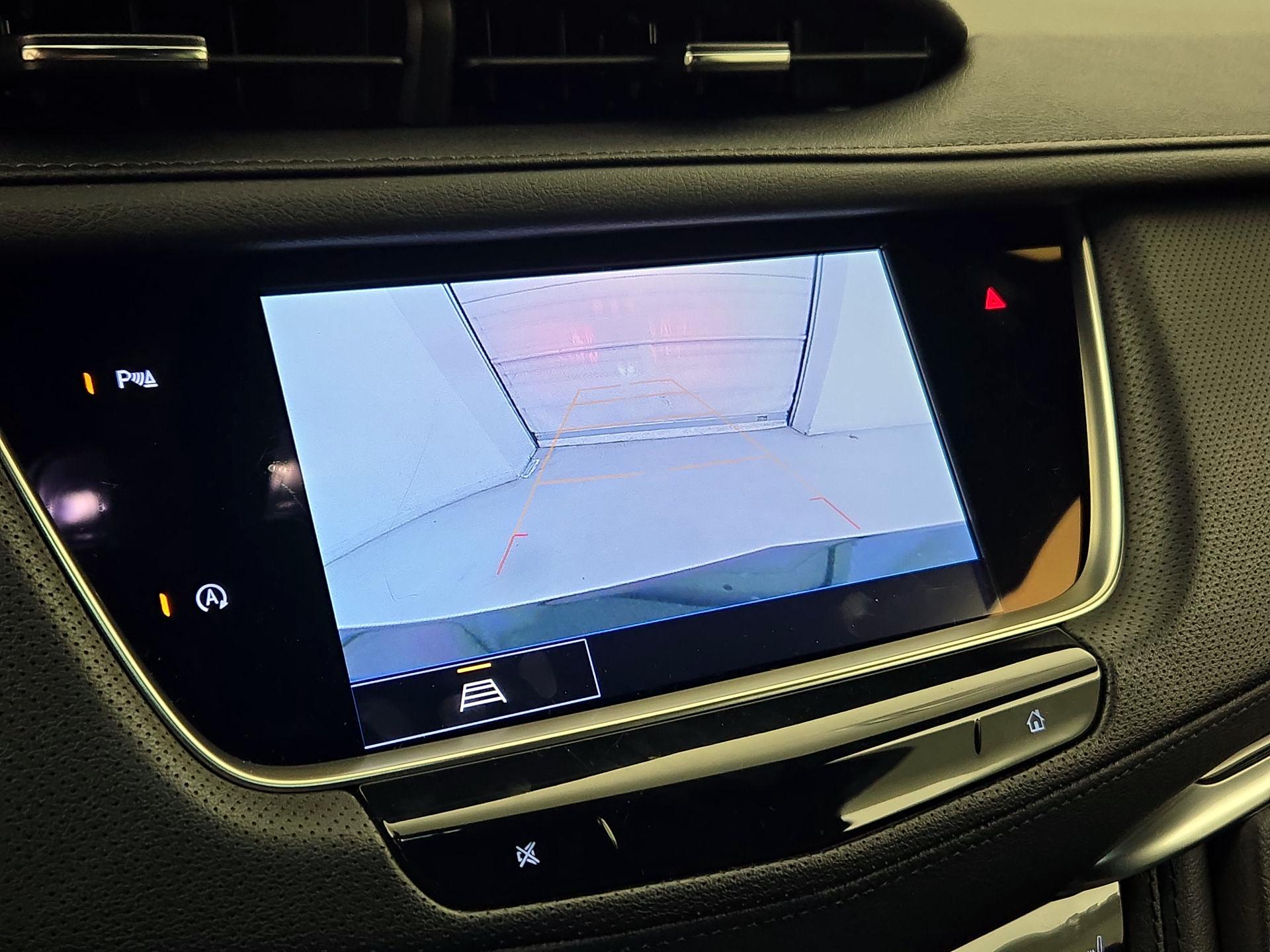 Thumbnail: 2025 Cadillac XT5 - 15