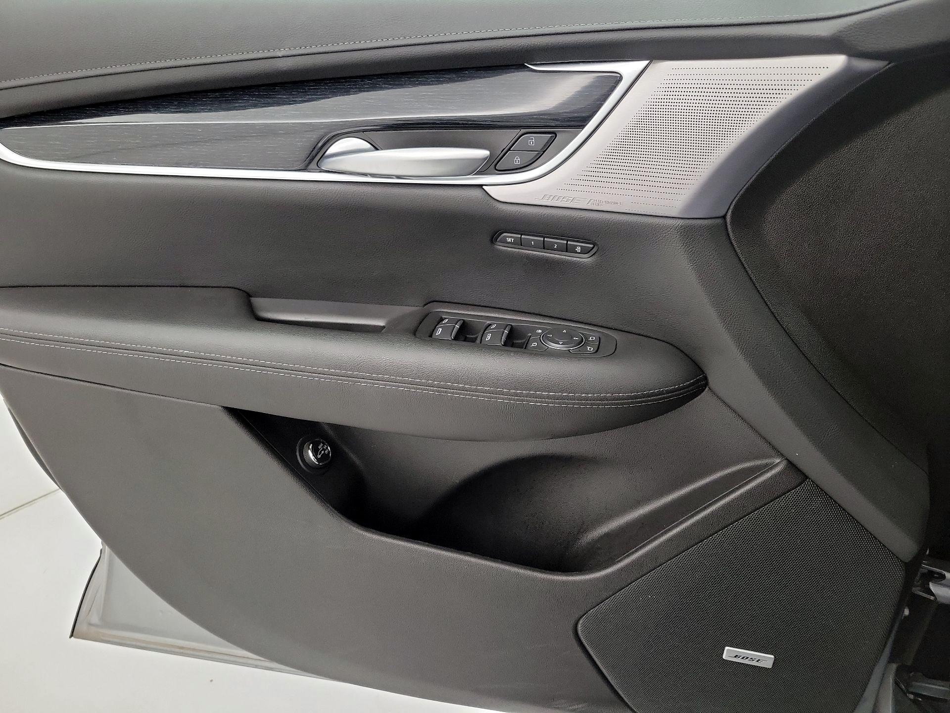 Thumbnail: 2025 Cadillac XT5 - 12