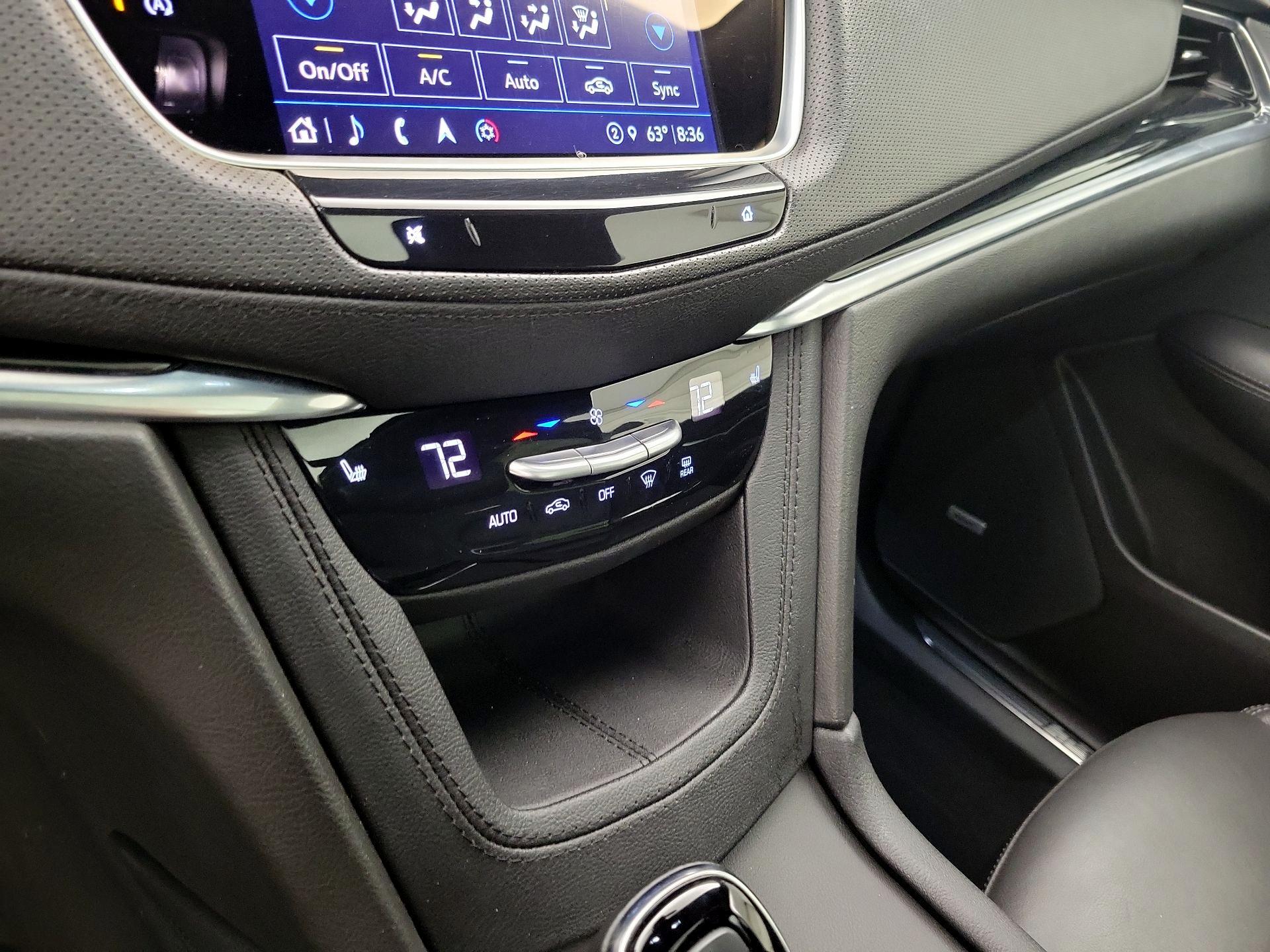 Thumbnail: 2025 Cadillac XT5 - 17