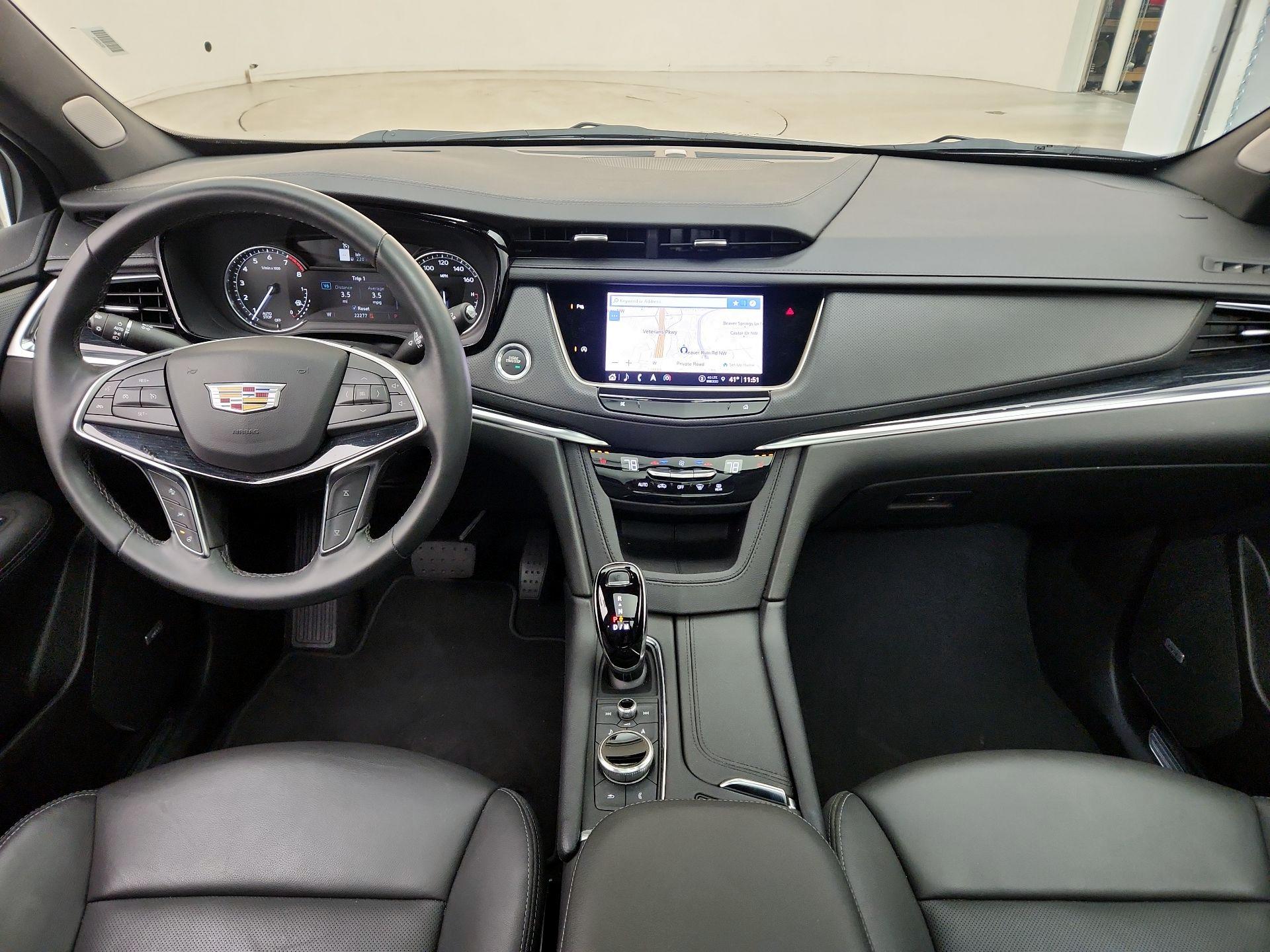 Thumbnail: 2025 Cadillac XT5 - 9