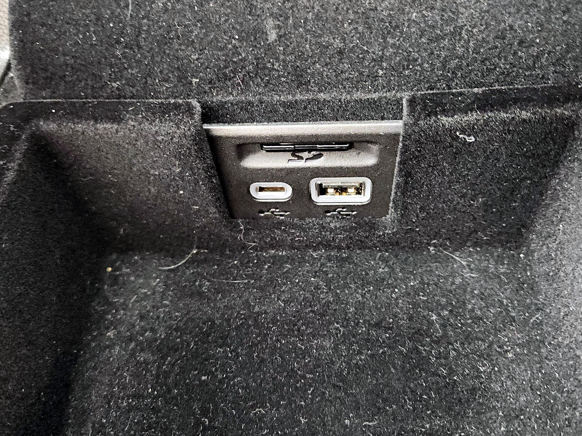 Thumbnail: 2025 Cadillac XT5 - 19