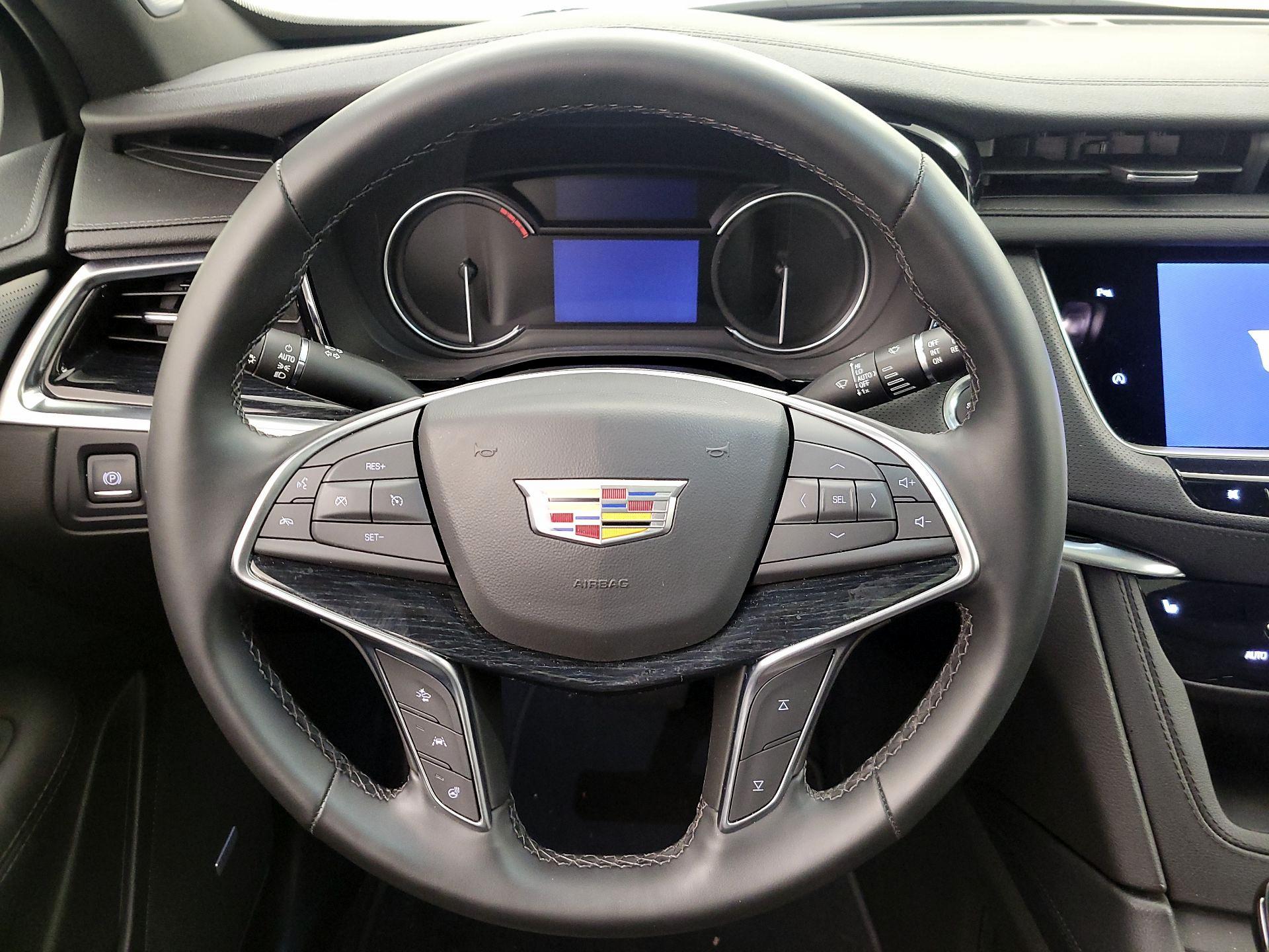 Thumbnail: 2025 Cadillac XT5 - 10