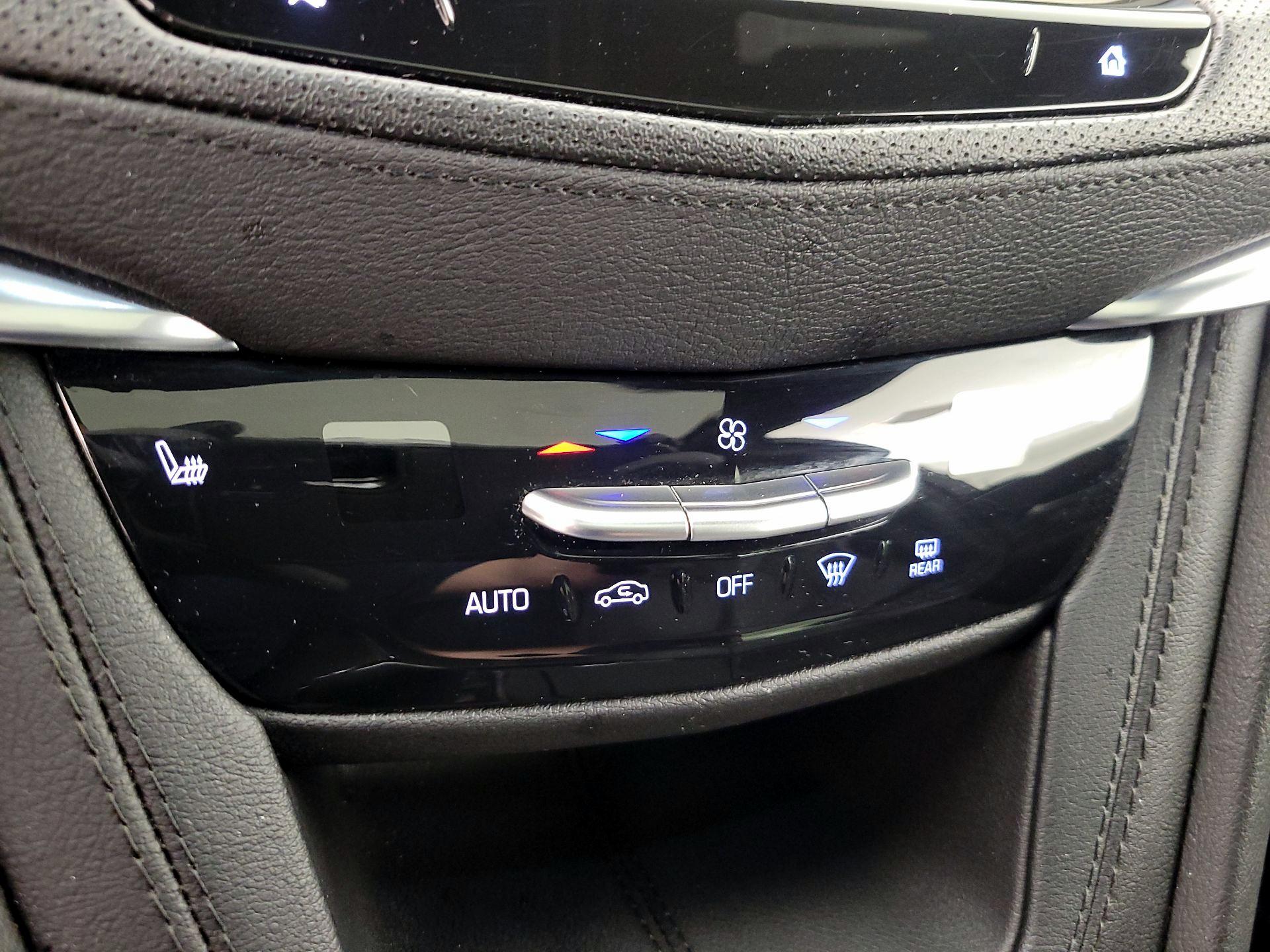 Thumbnail: 2025 Cadillac XT5 - 17