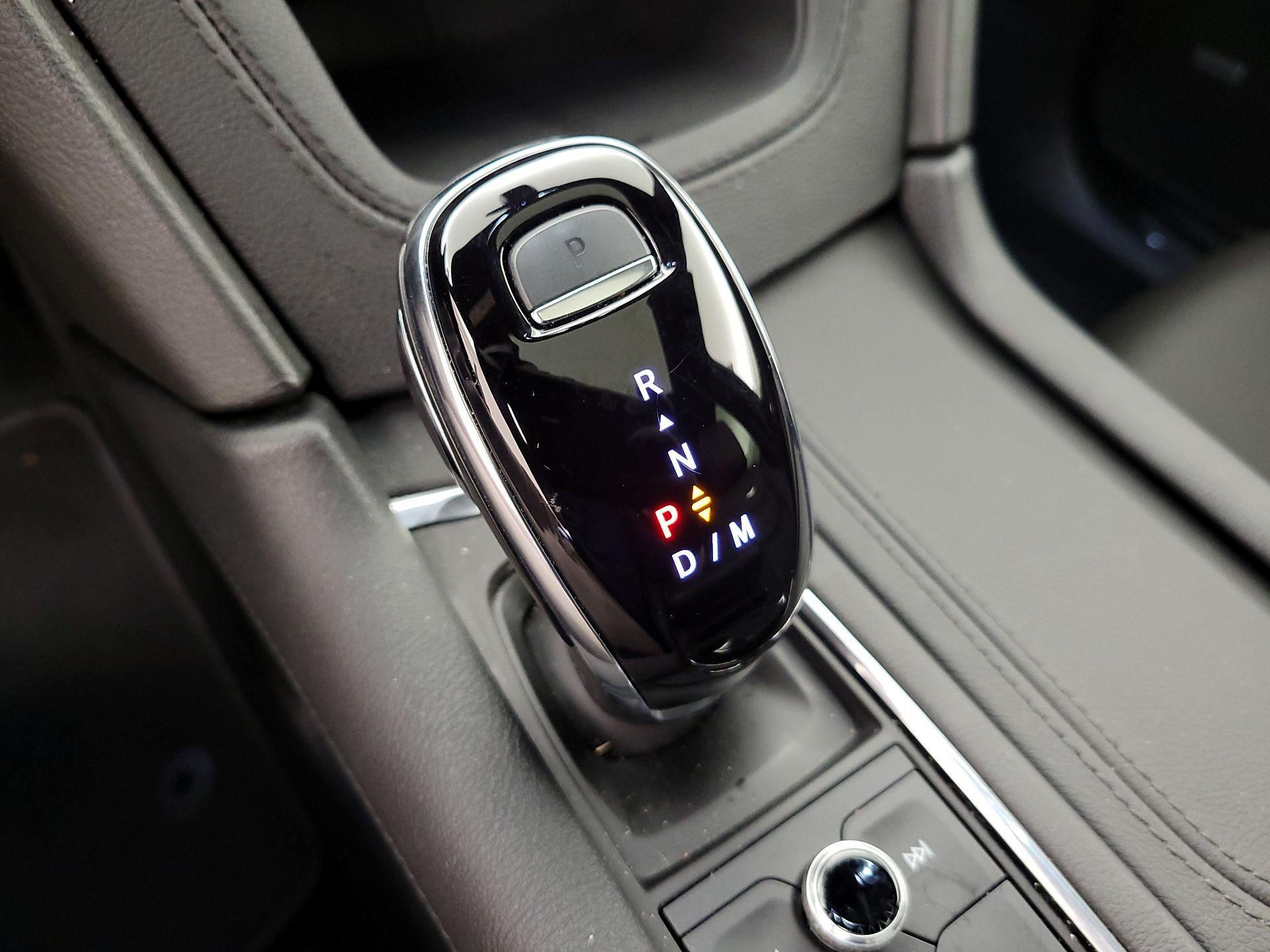 Thumbnail: 2025 Cadillac XT5 - 18