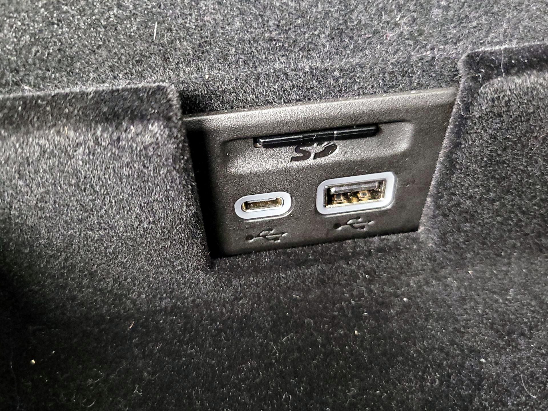 Thumbnail: 2025 Cadillac XT5 - 19