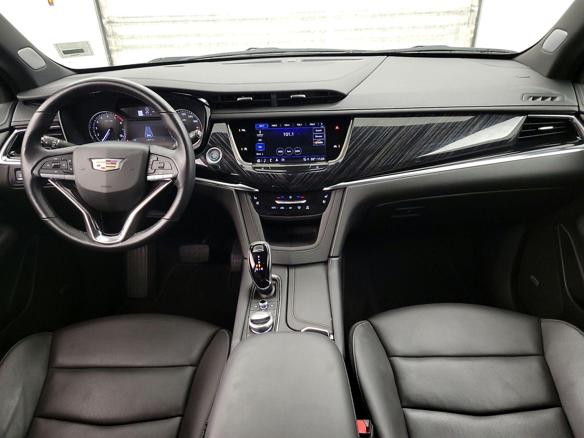 Thumbnail: 2025 Cadillac XT6 - 9