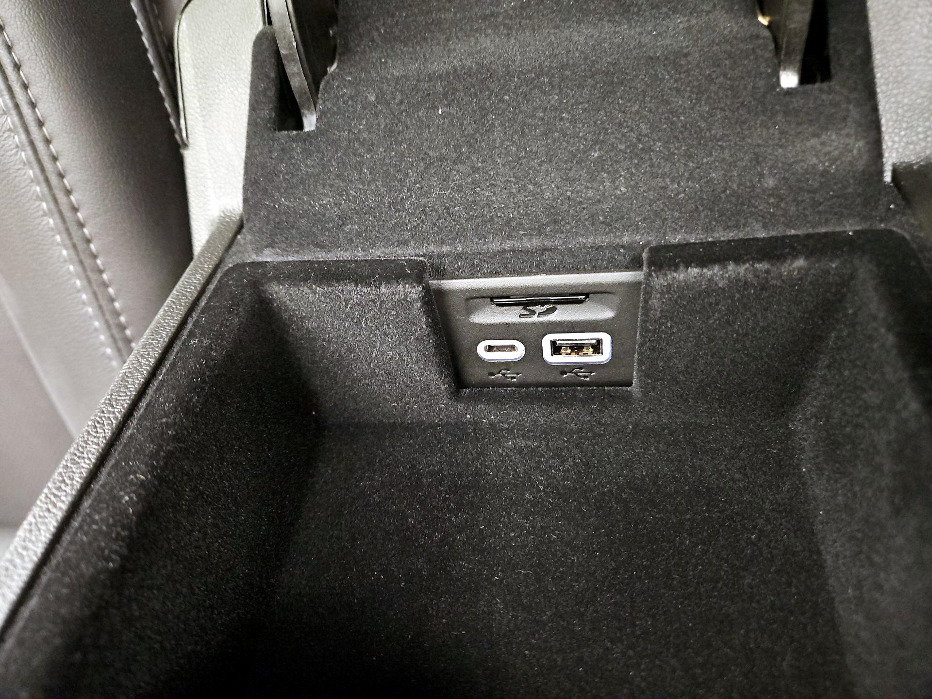 Thumbnail: 2025 Cadillac XT6 - 19