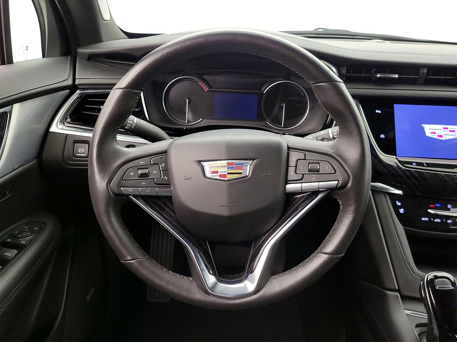 Thumbnail: 2025 Cadillac XT6 - 10