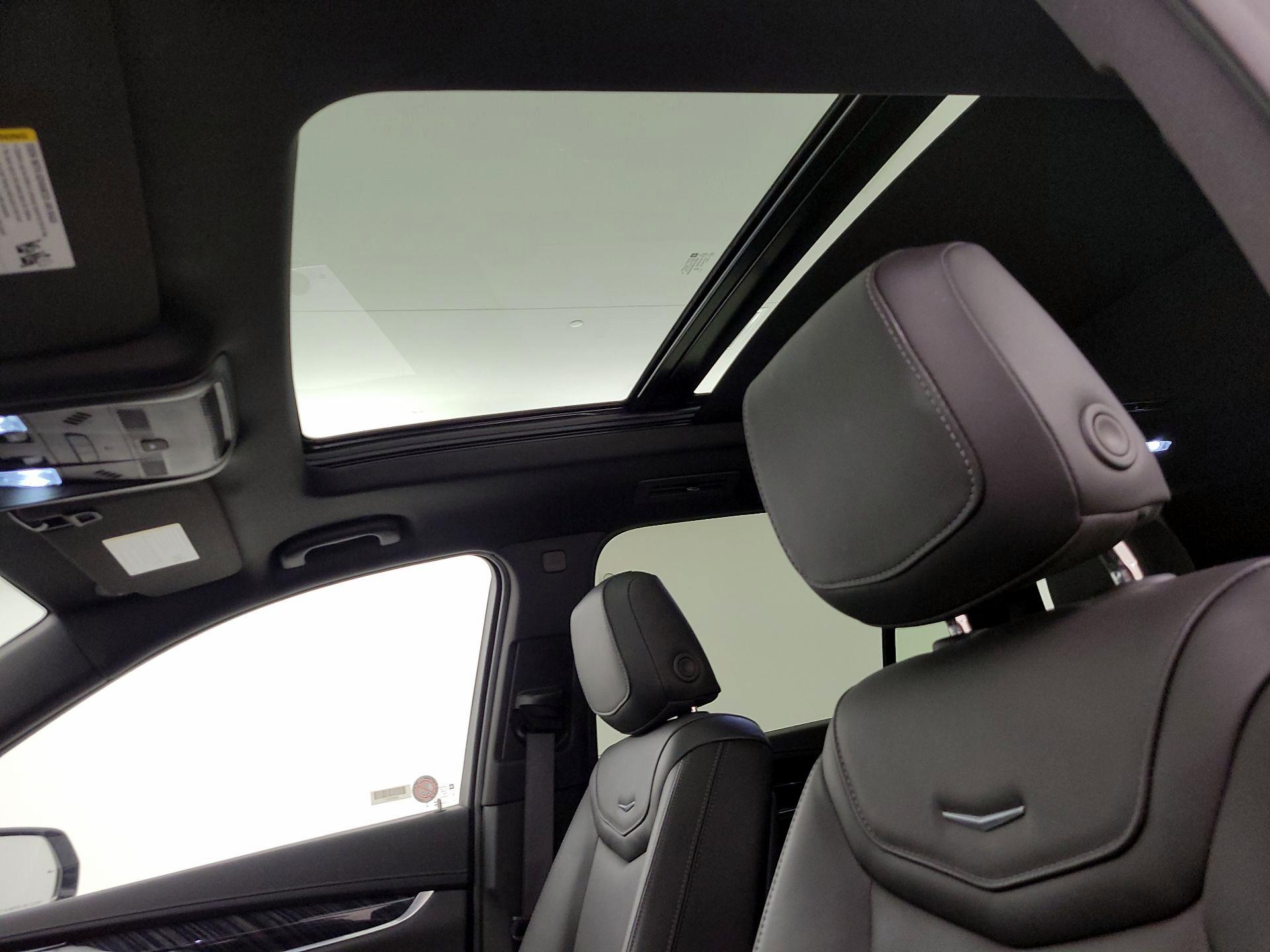 Thumbnail: 2025 Cadillac XT6 - 20