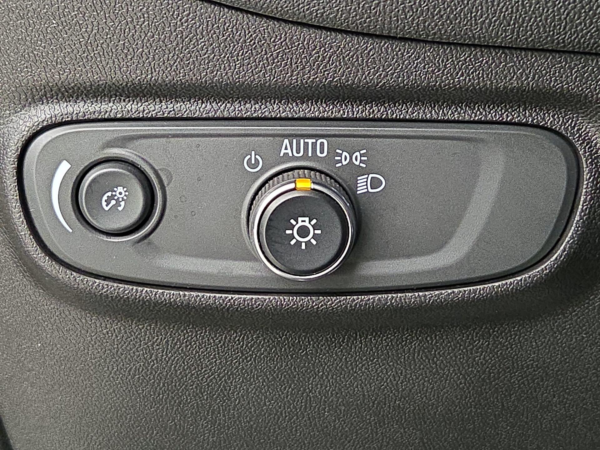 Thumbnail: 2022 Chevrolet Equinox - 13