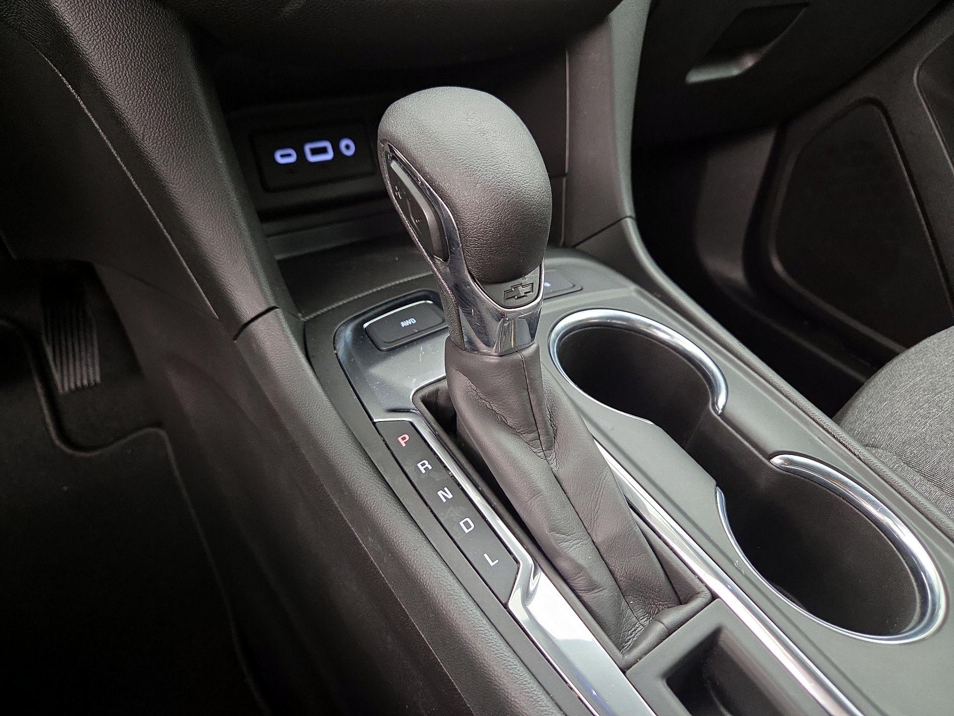 Thumbnail: 2022 Chevrolet Equinox - 17