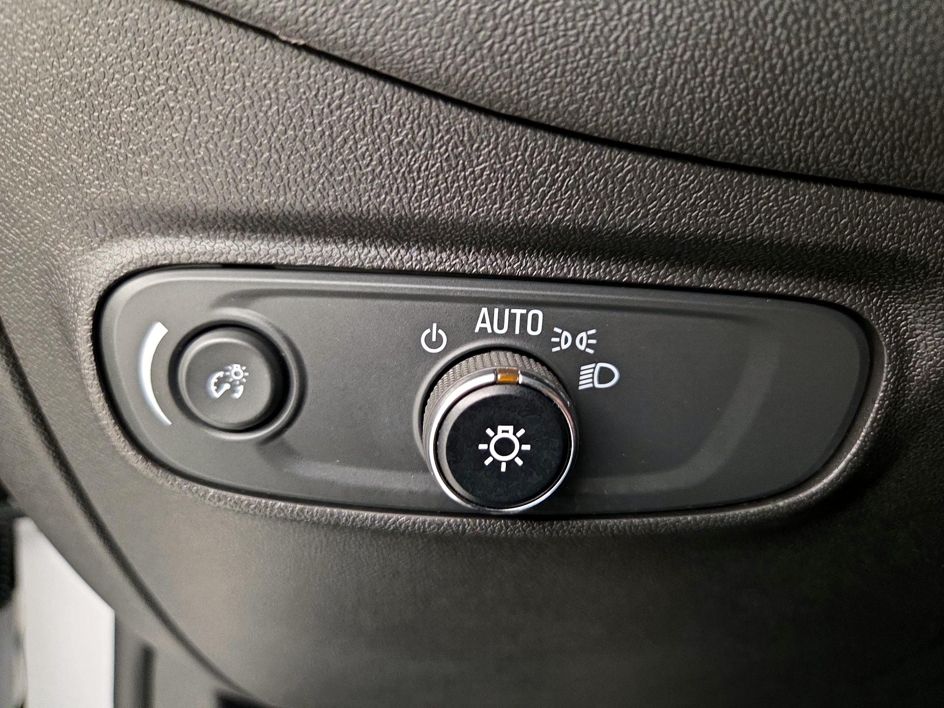 Thumbnail: 2022 Chevrolet Equinox - 13