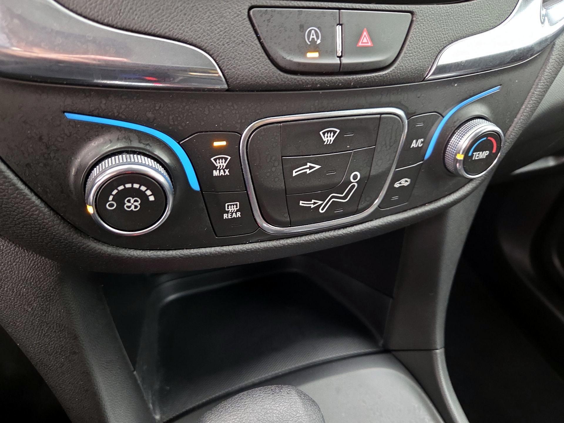 Thumbnail: 2022 Chevrolet Equinox - 16