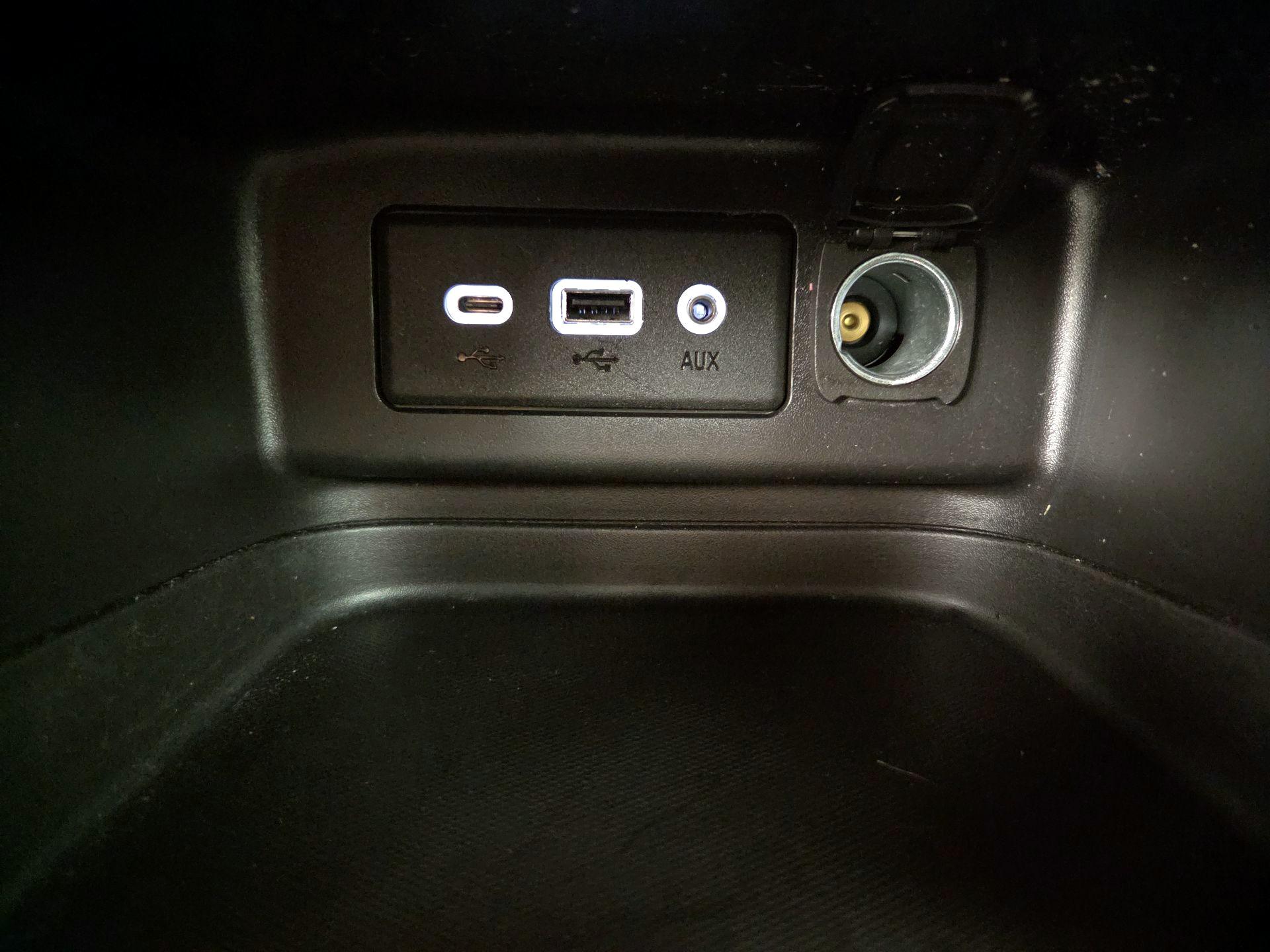 Thumbnail: 2022 Chevrolet Equinox - 18