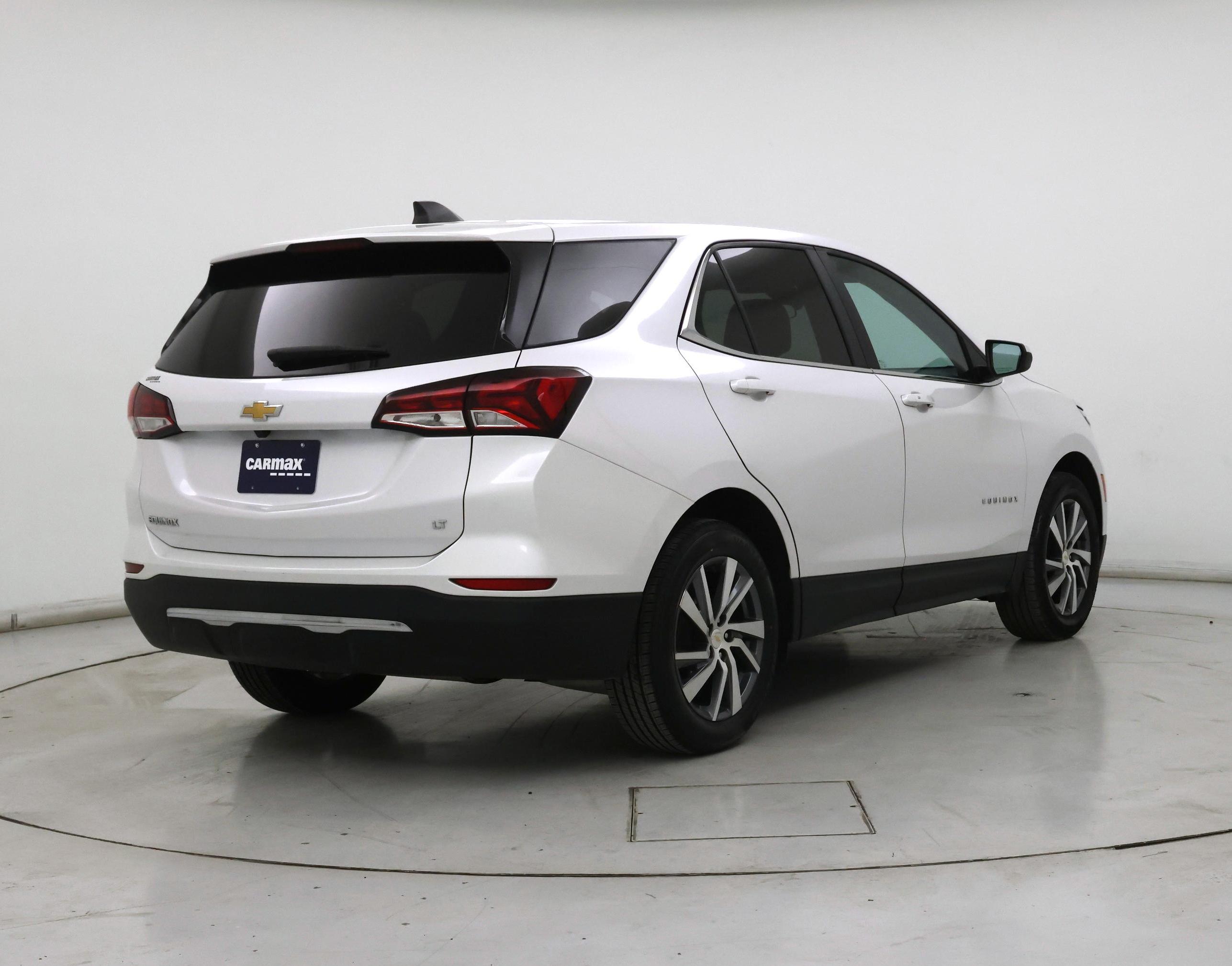 Thumbnail: 2022 Chevrolet Equinox - 8