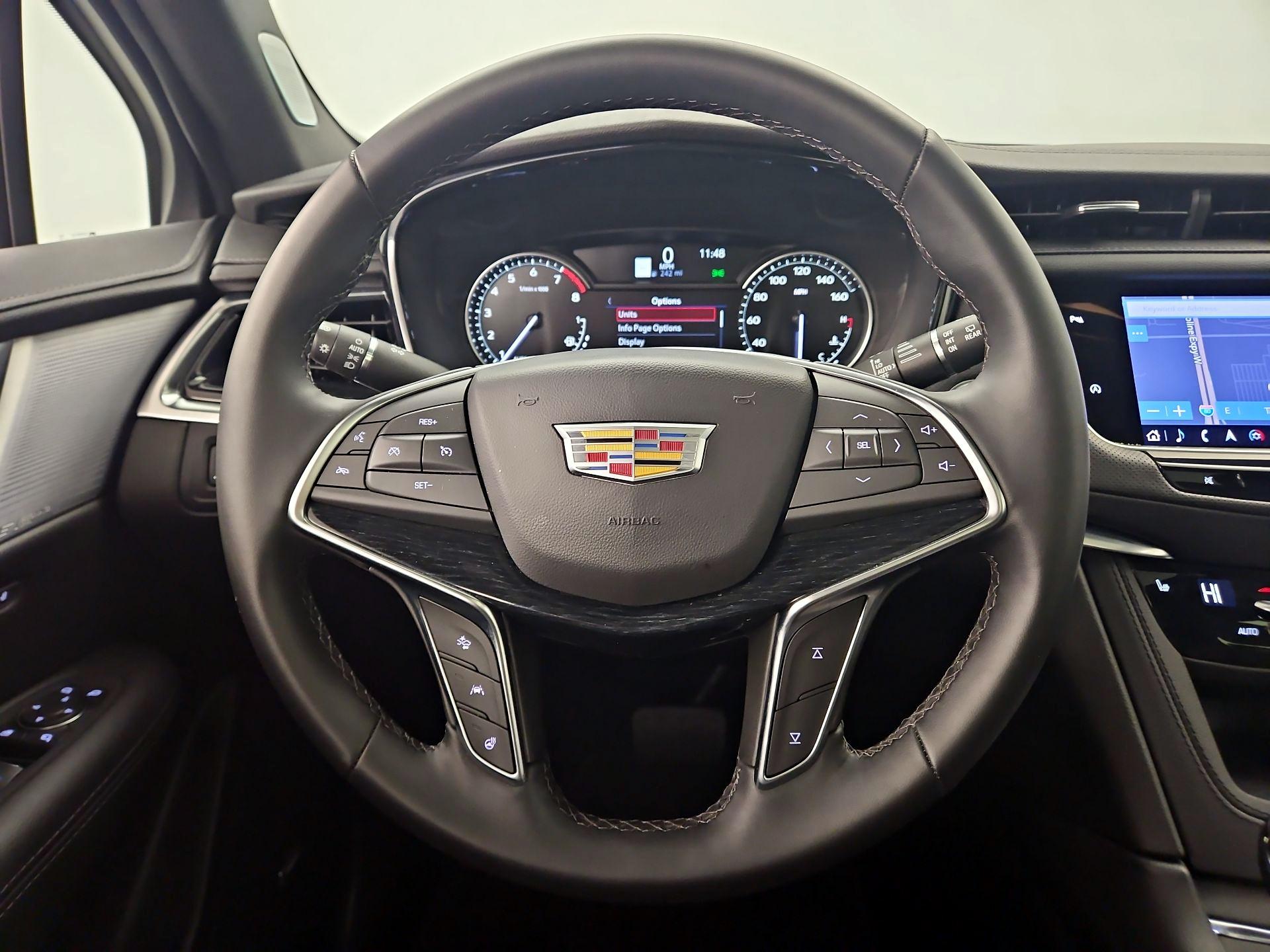 Thumbnail: 2025 Cadillac XT5 - 10