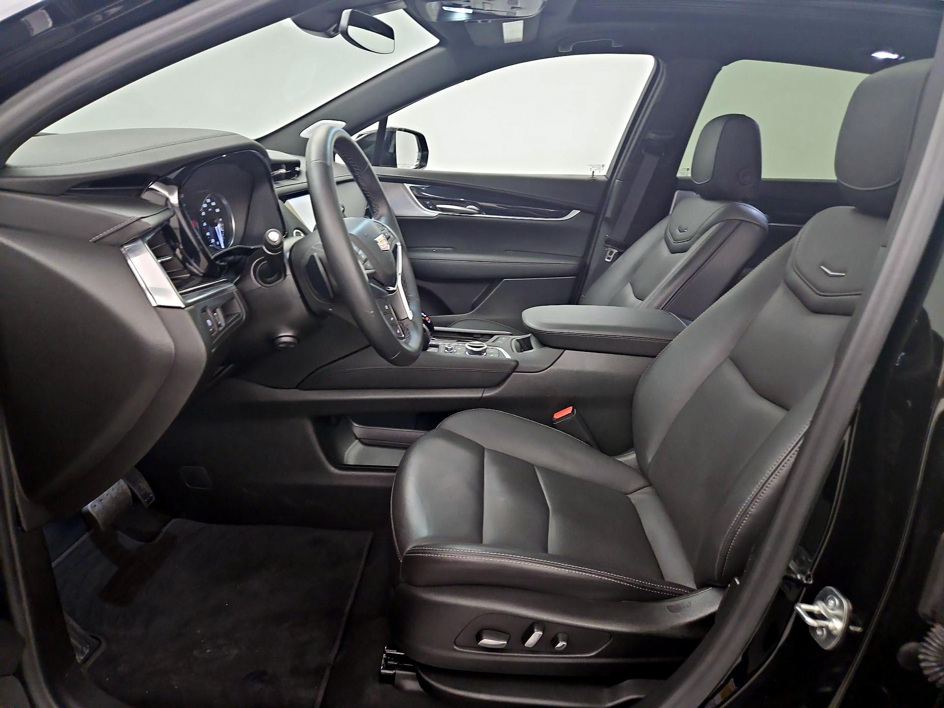 Thumbnail: 2025 Cadillac XT5 - 11