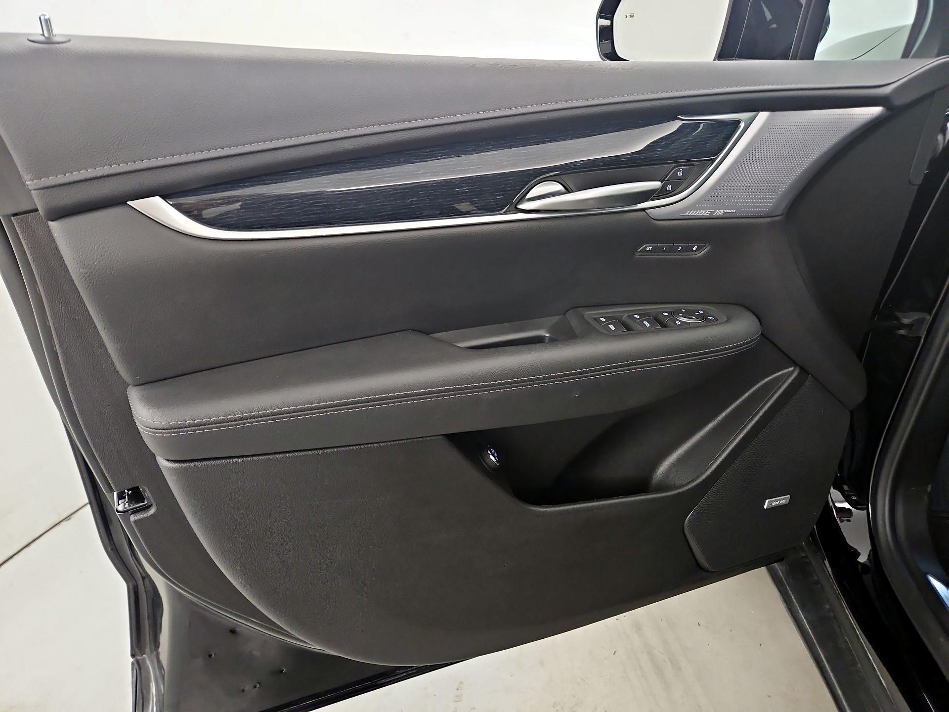 Thumbnail: 2025 Cadillac XT5 - 12