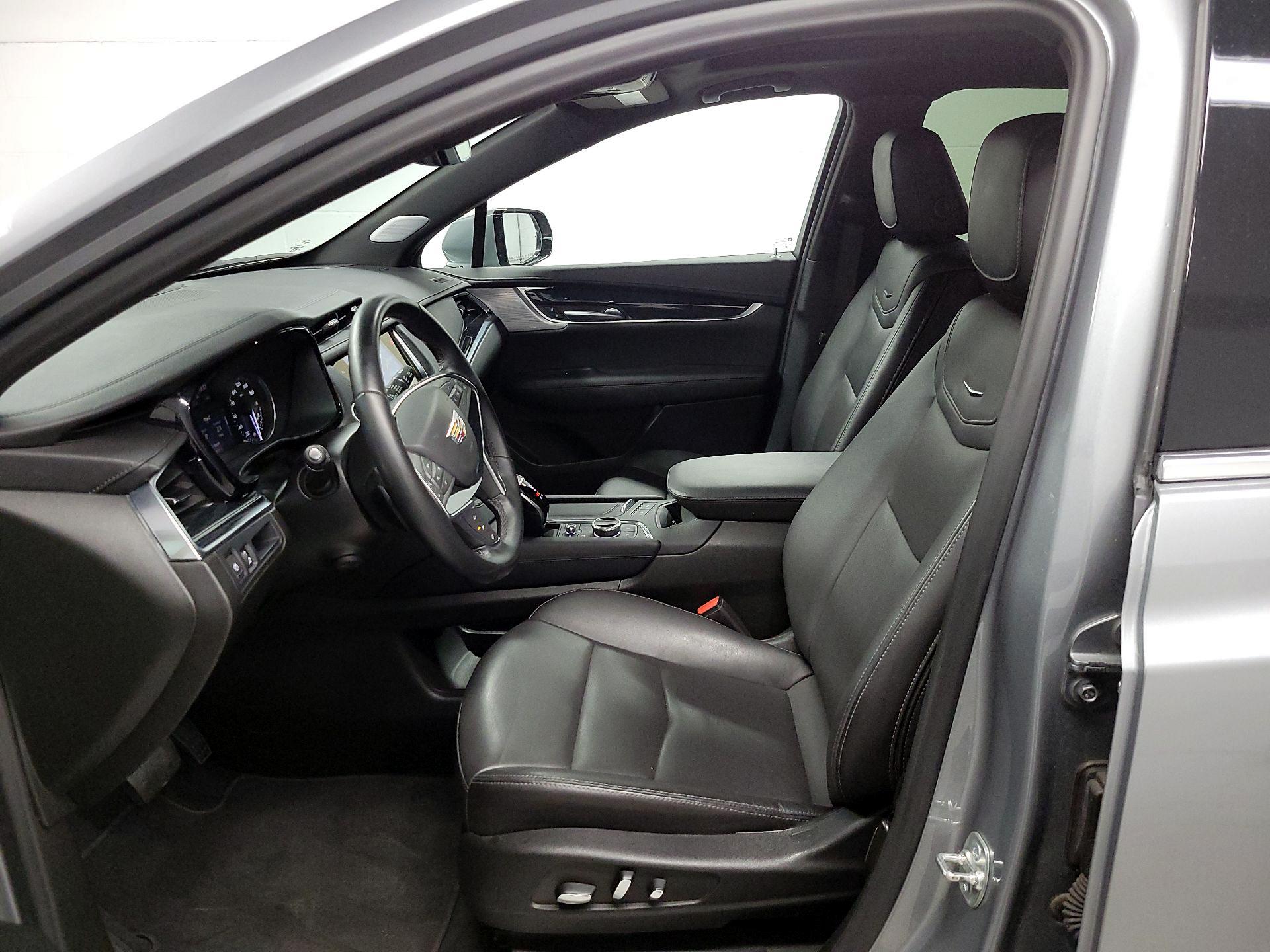 Thumbnail: 2025 Cadillac XT5 - 11