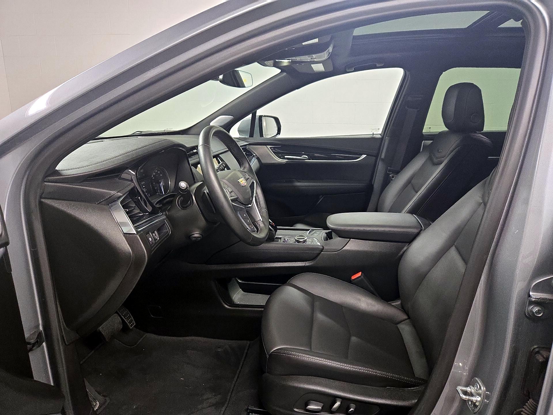 Thumbnail: 2025 Cadillac XT5 - 11