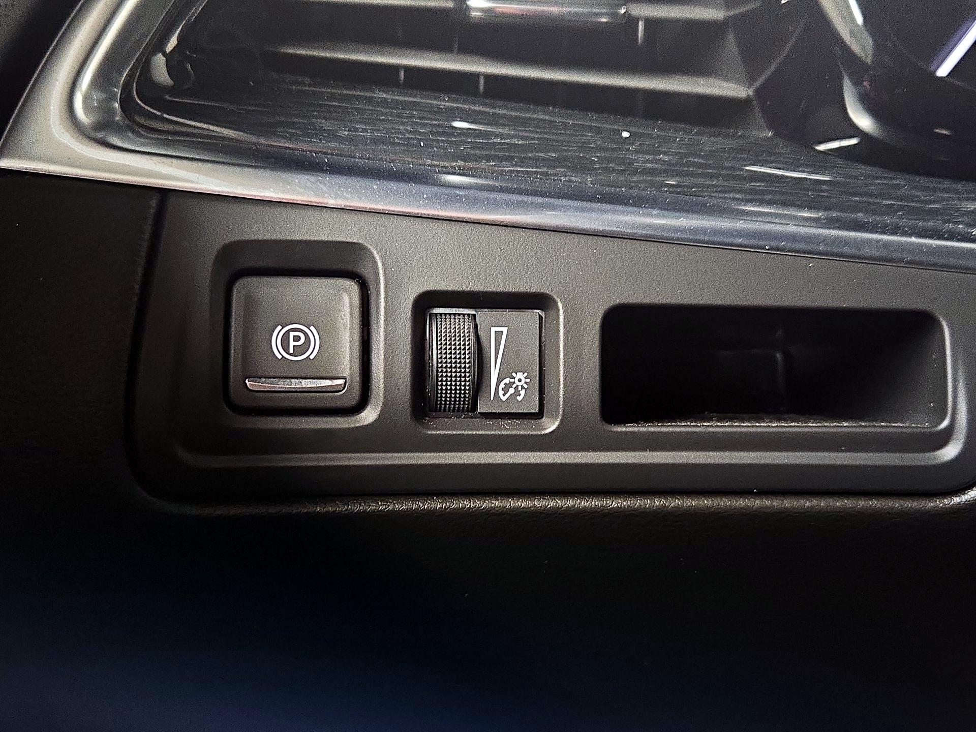 Thumbnail: 2025 Cadillac XT5 - 13