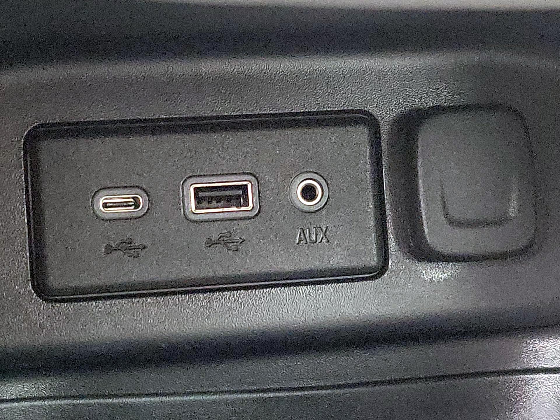 Thumbnail: 2023 Chevrolet Equinox - 18