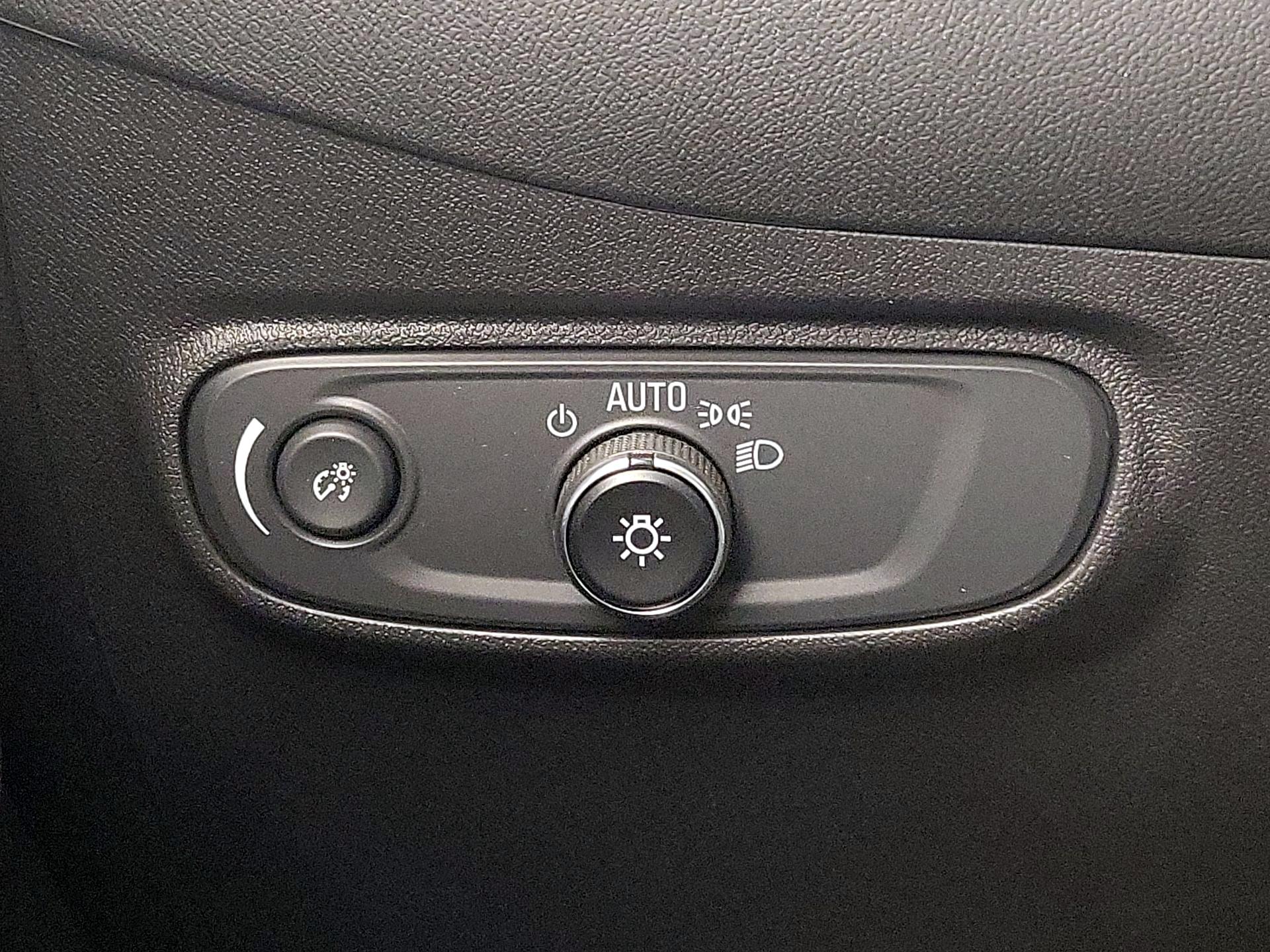 Thumbnail: 2023 Chevrolet Equinox - 13