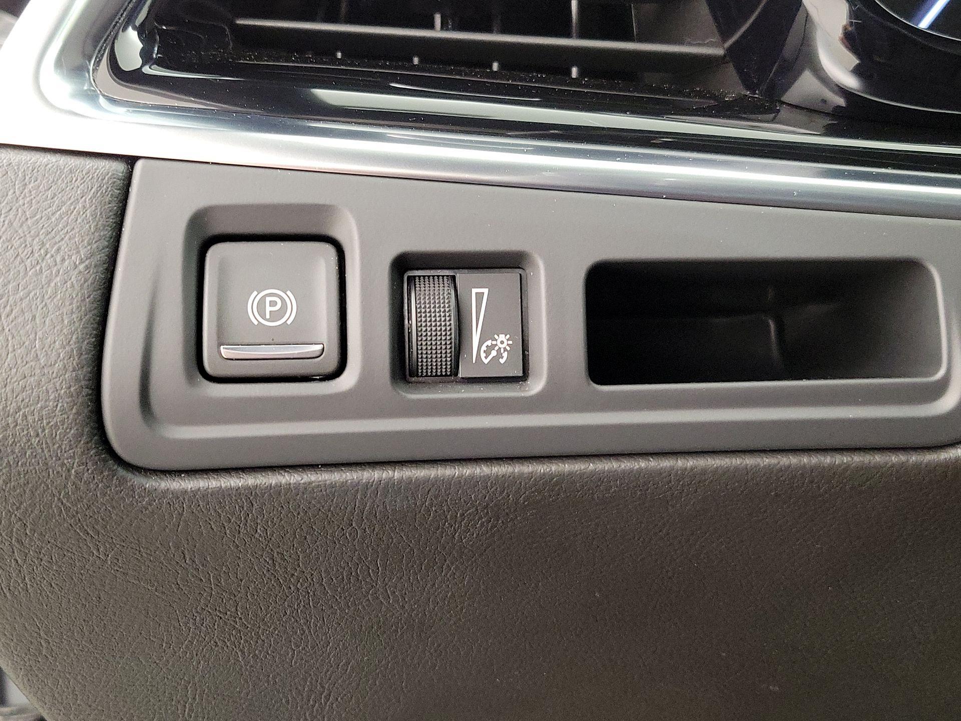 Thumbnail: 2025 Cadillac XT6 - 13