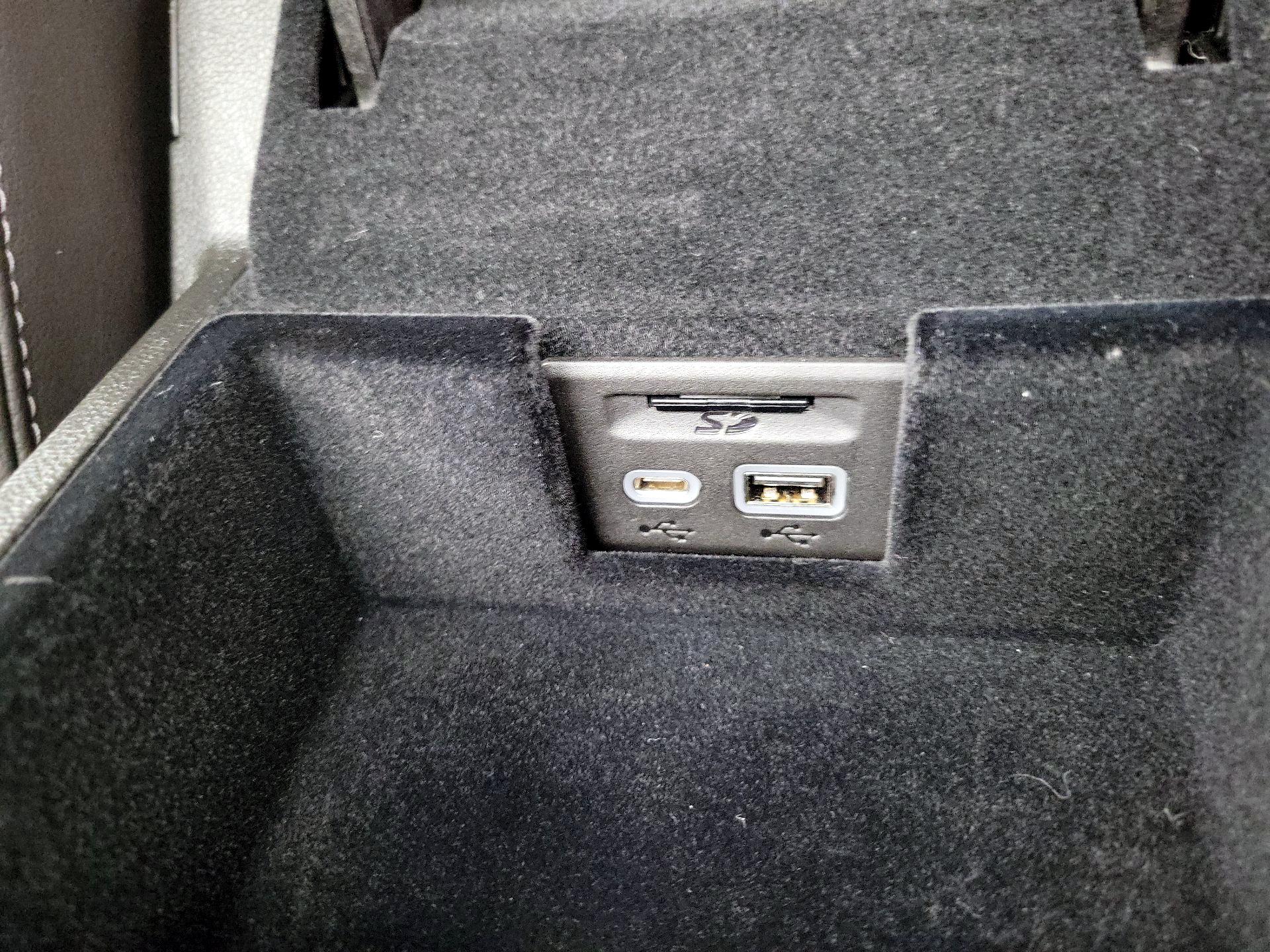 Thumbnail: 2025 Cadillac XT6 - 19