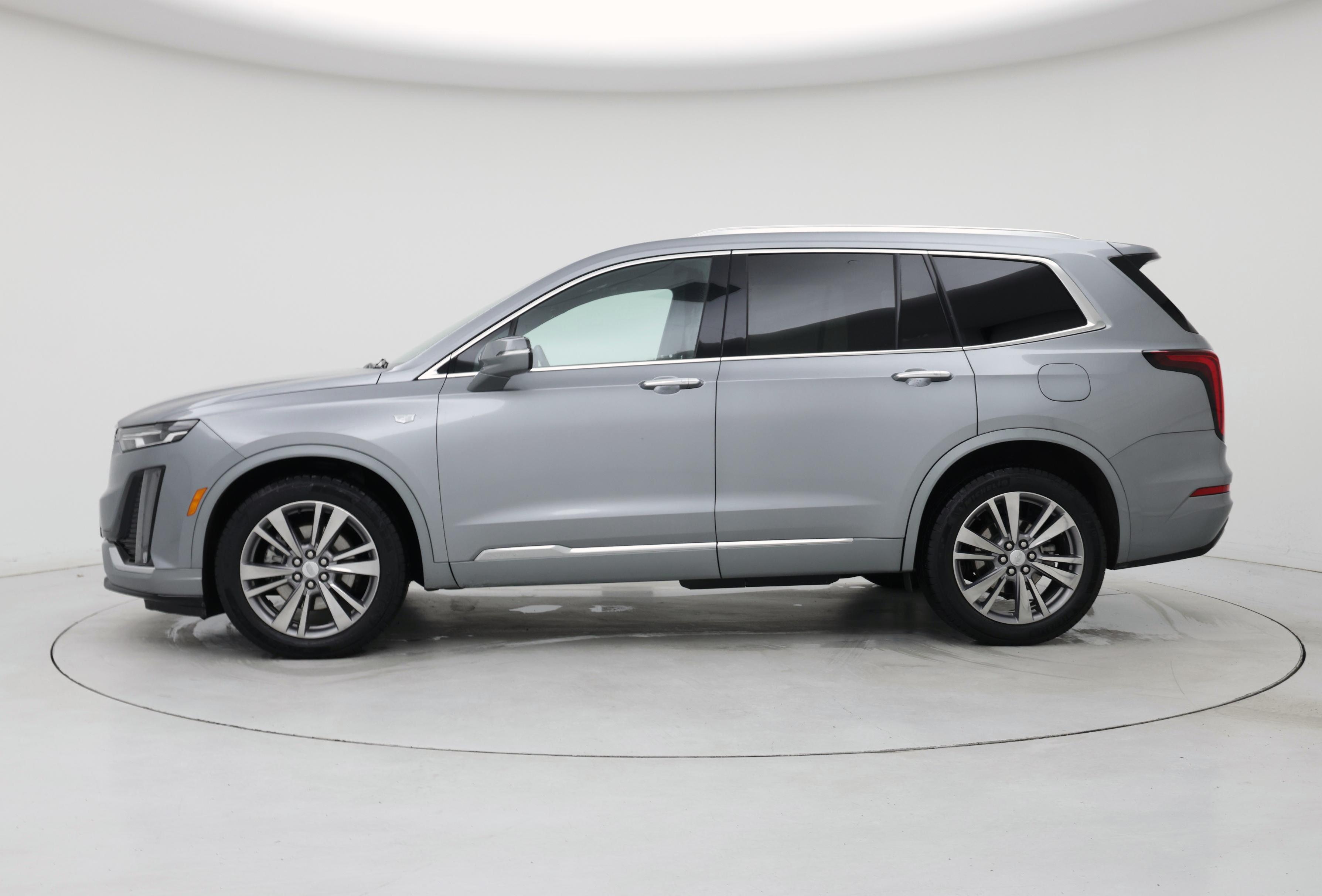 Thumbnail: 2025 Cadillac XT6 - 3