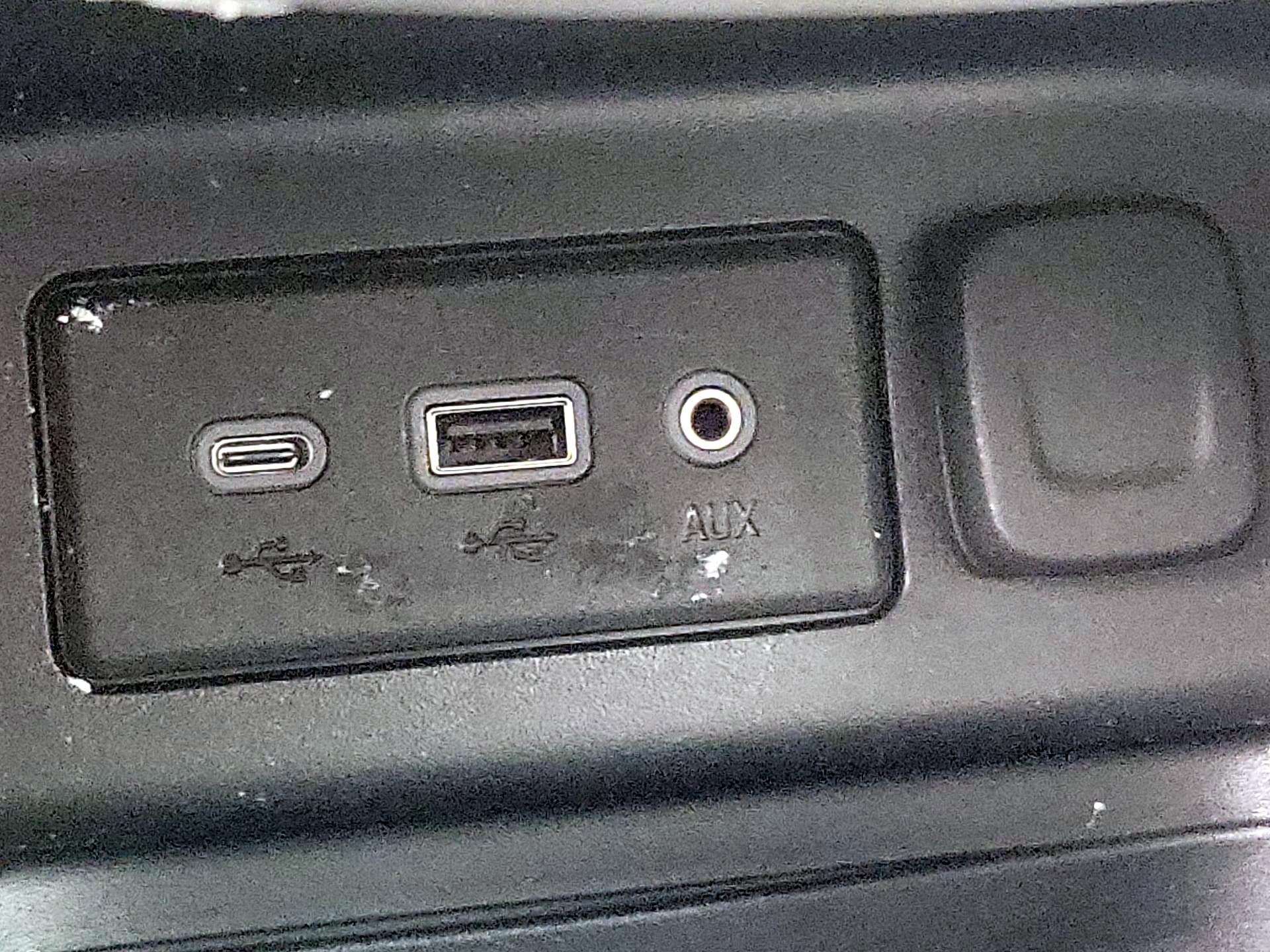 Thumbnail: 2022 Chevrolet Equinox - 18