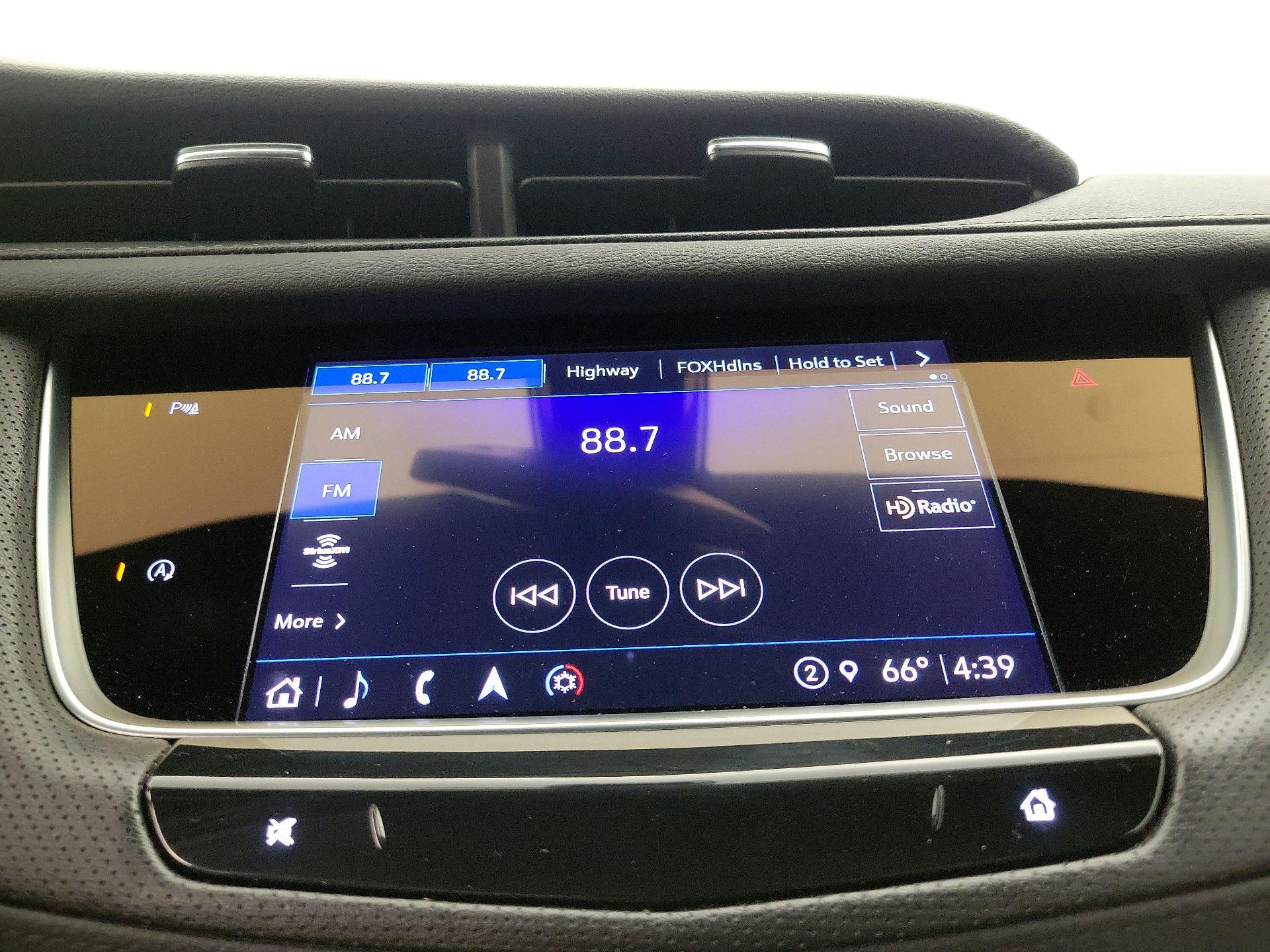 Thumbnail: 2025 Cadillac XT5 - 15