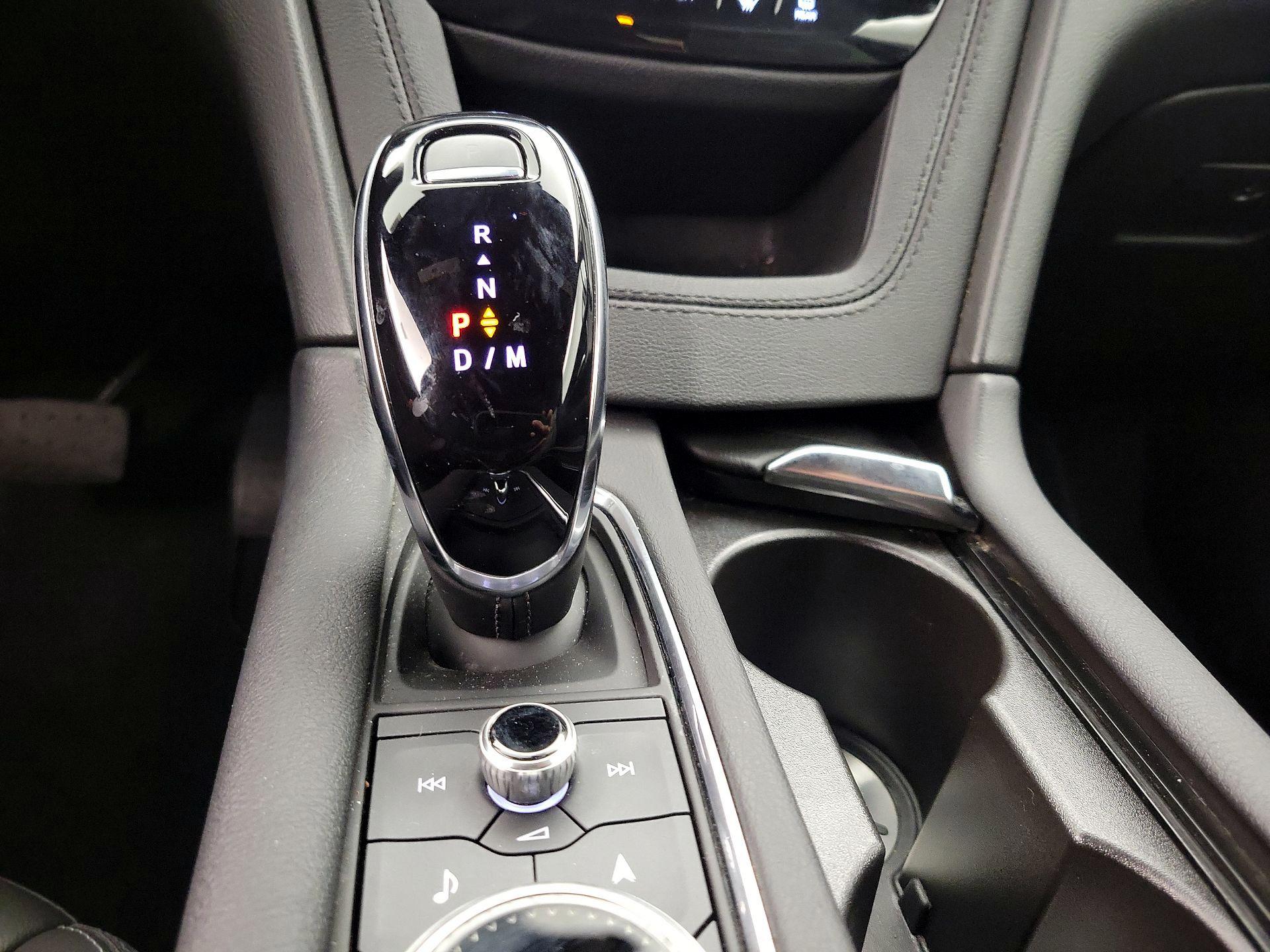 Thumbnail: 2025 Cadillac XT5 - 17