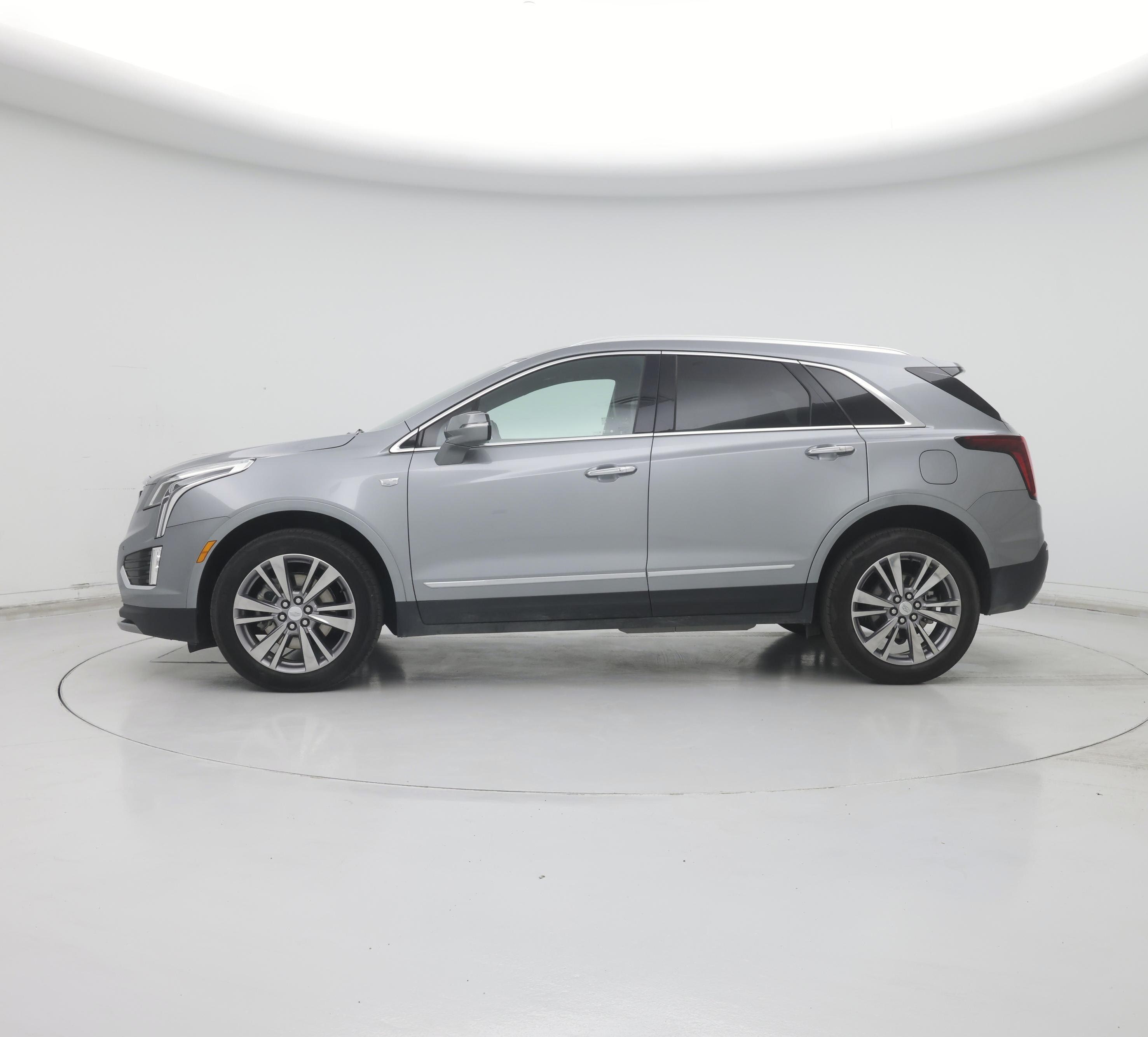 Thumbnail: 2025 Cadillac XT5 - 3