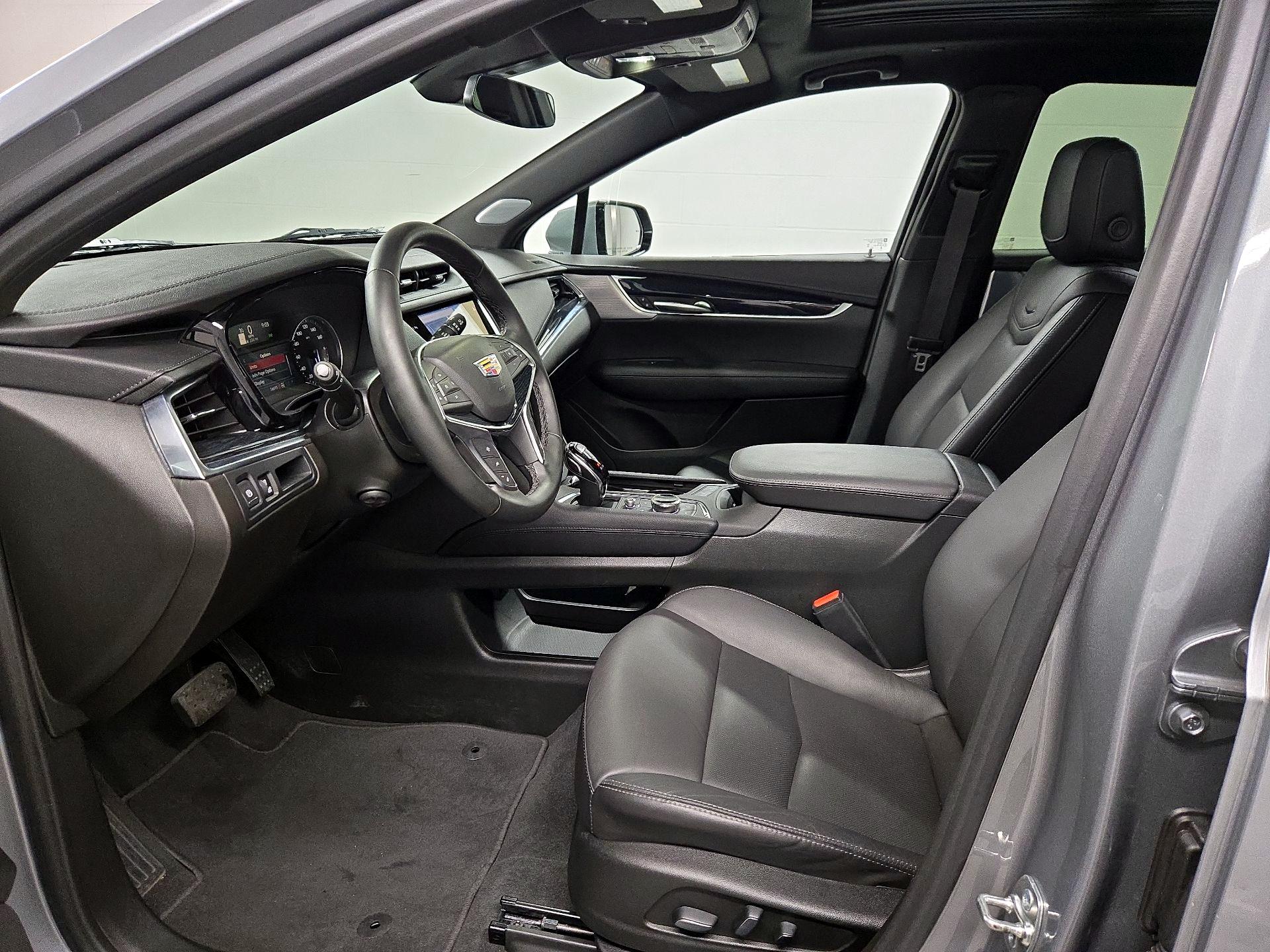 Thumbnail: 2025 Cadillac XT5 - 11