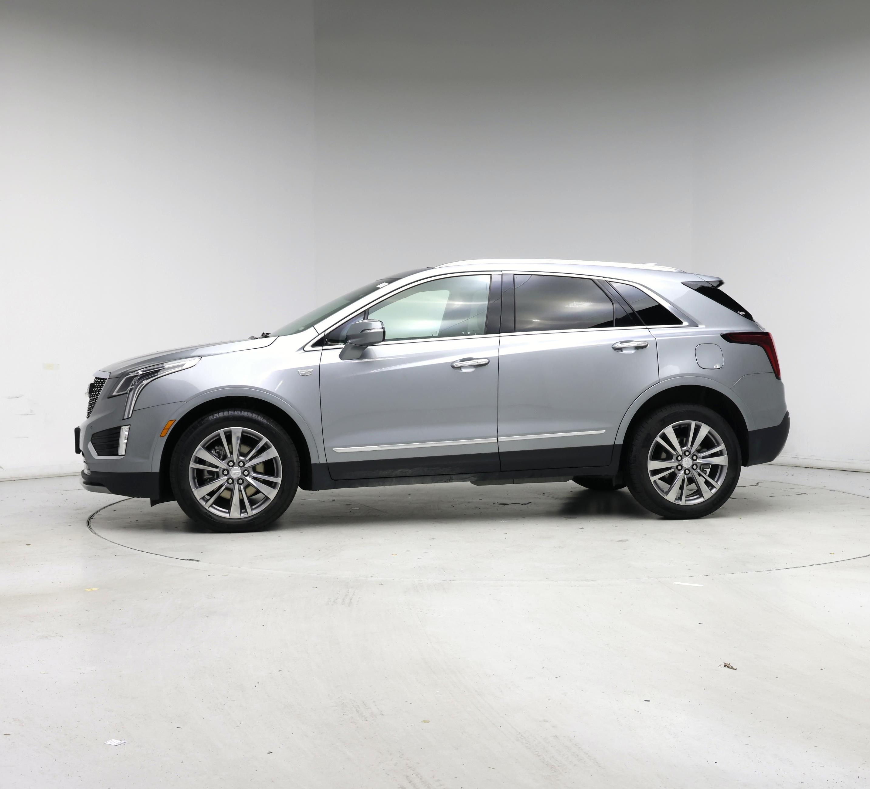 Thumbnail: 2025 Cadillac XT5 - 3