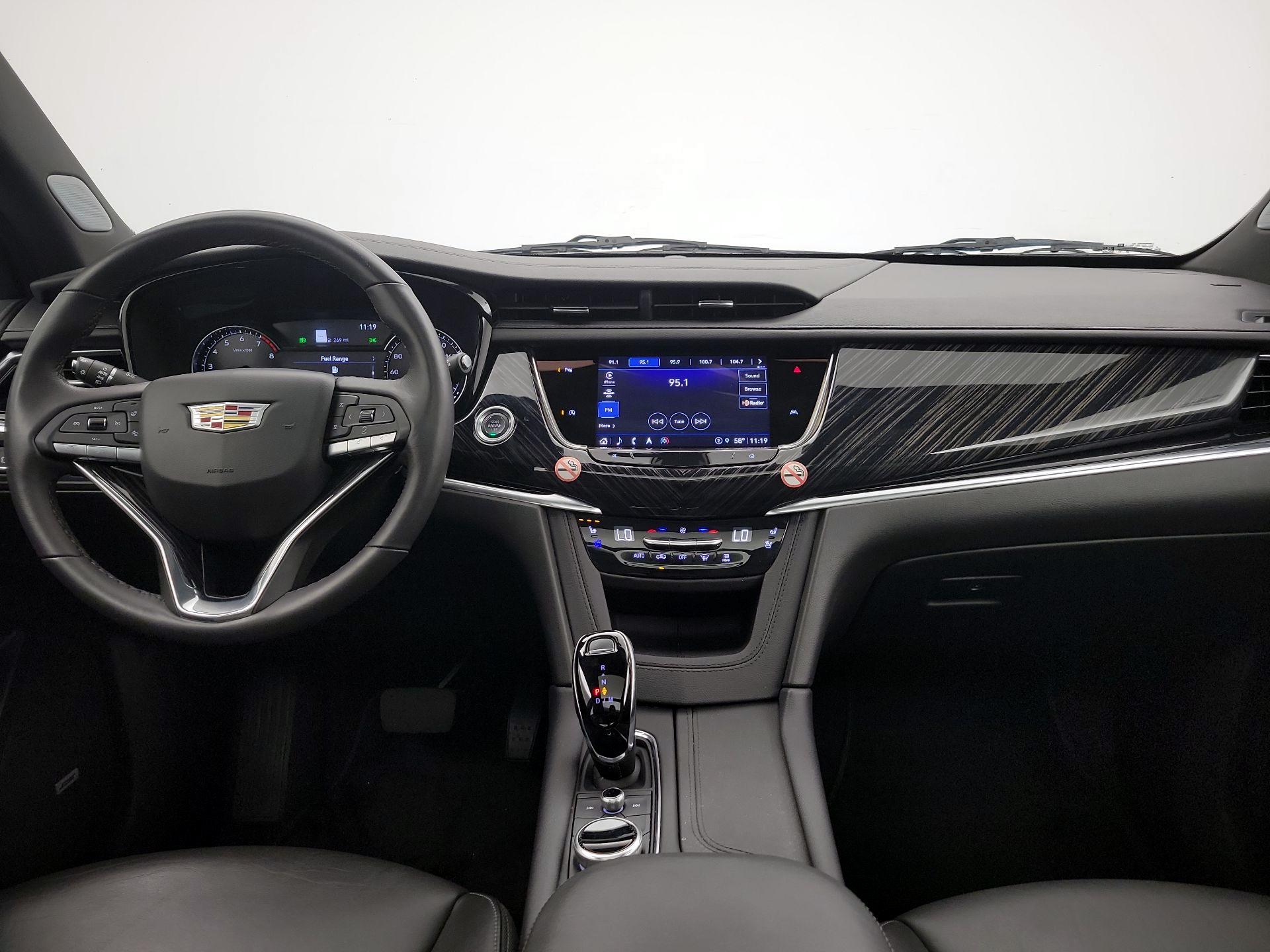 Thumbnail: 2025 Cadillac XT6 - 9