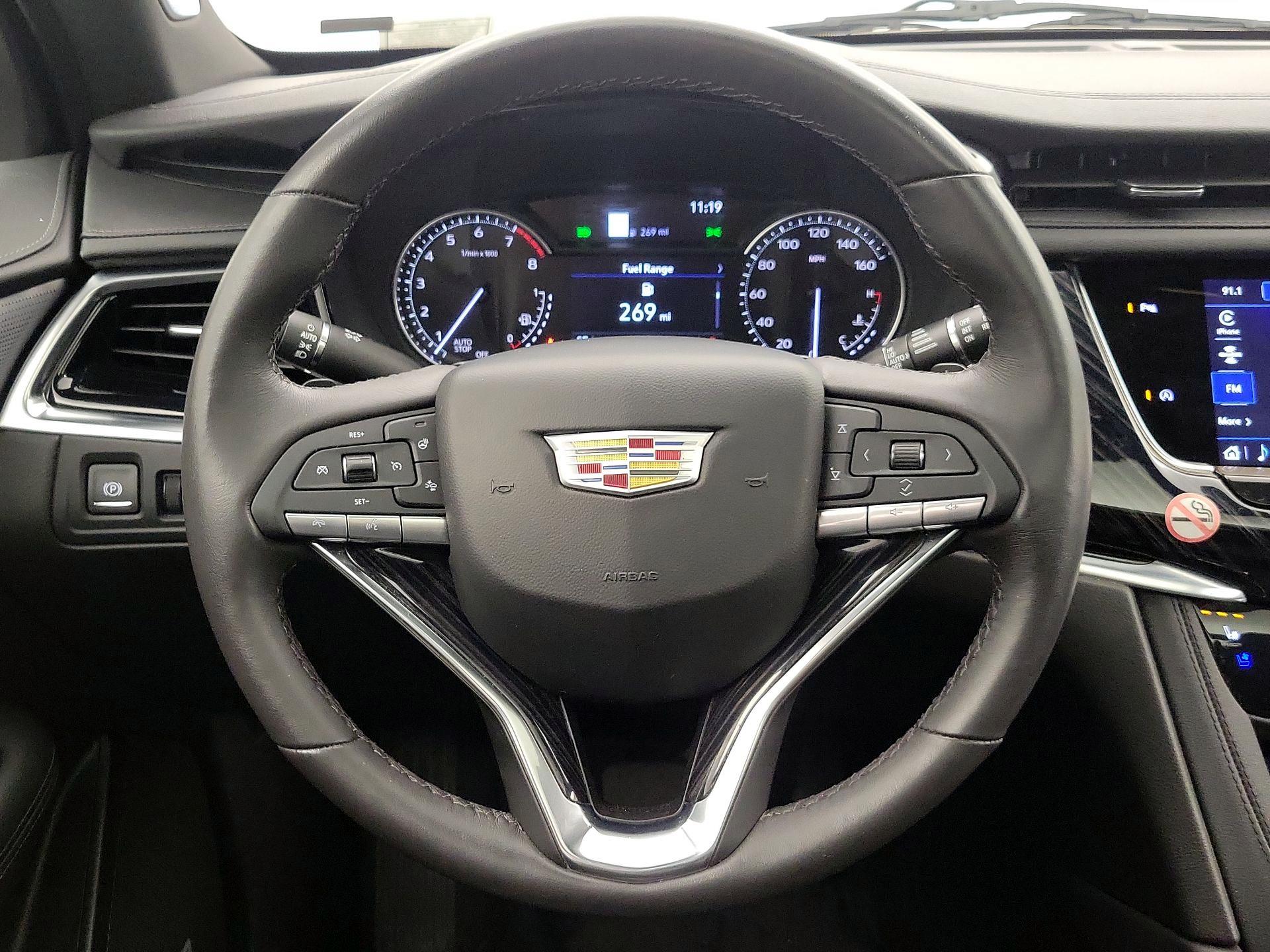 Thumbnail: 2025 Cadillac XT6 - 10