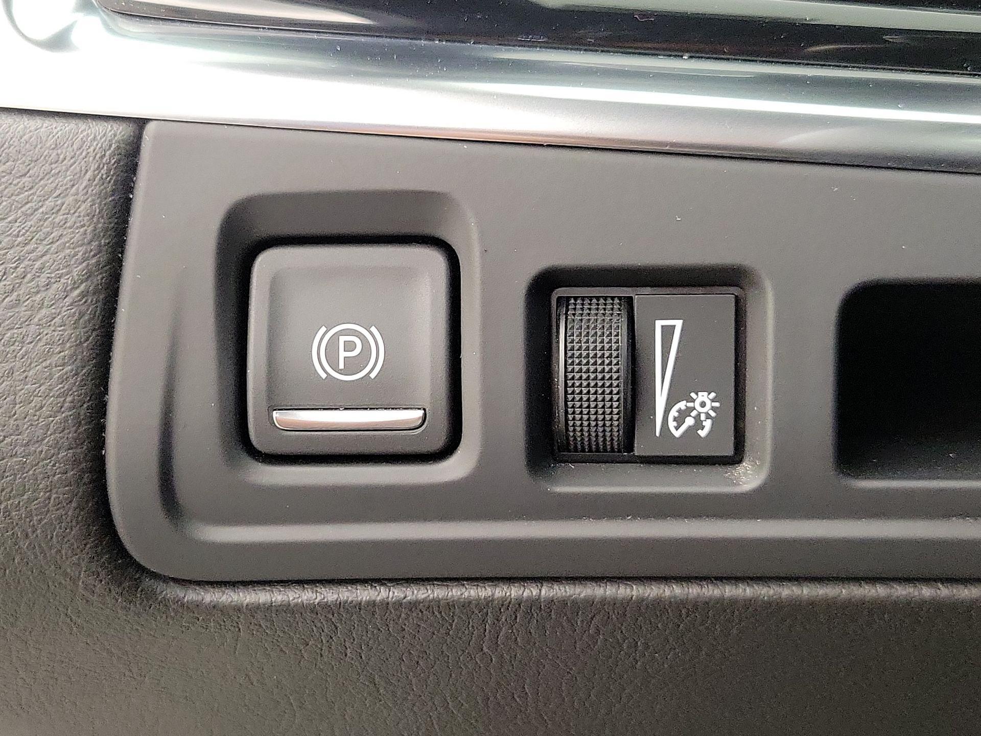 Thumbnail: 2025 Cadillac XT6 - 13