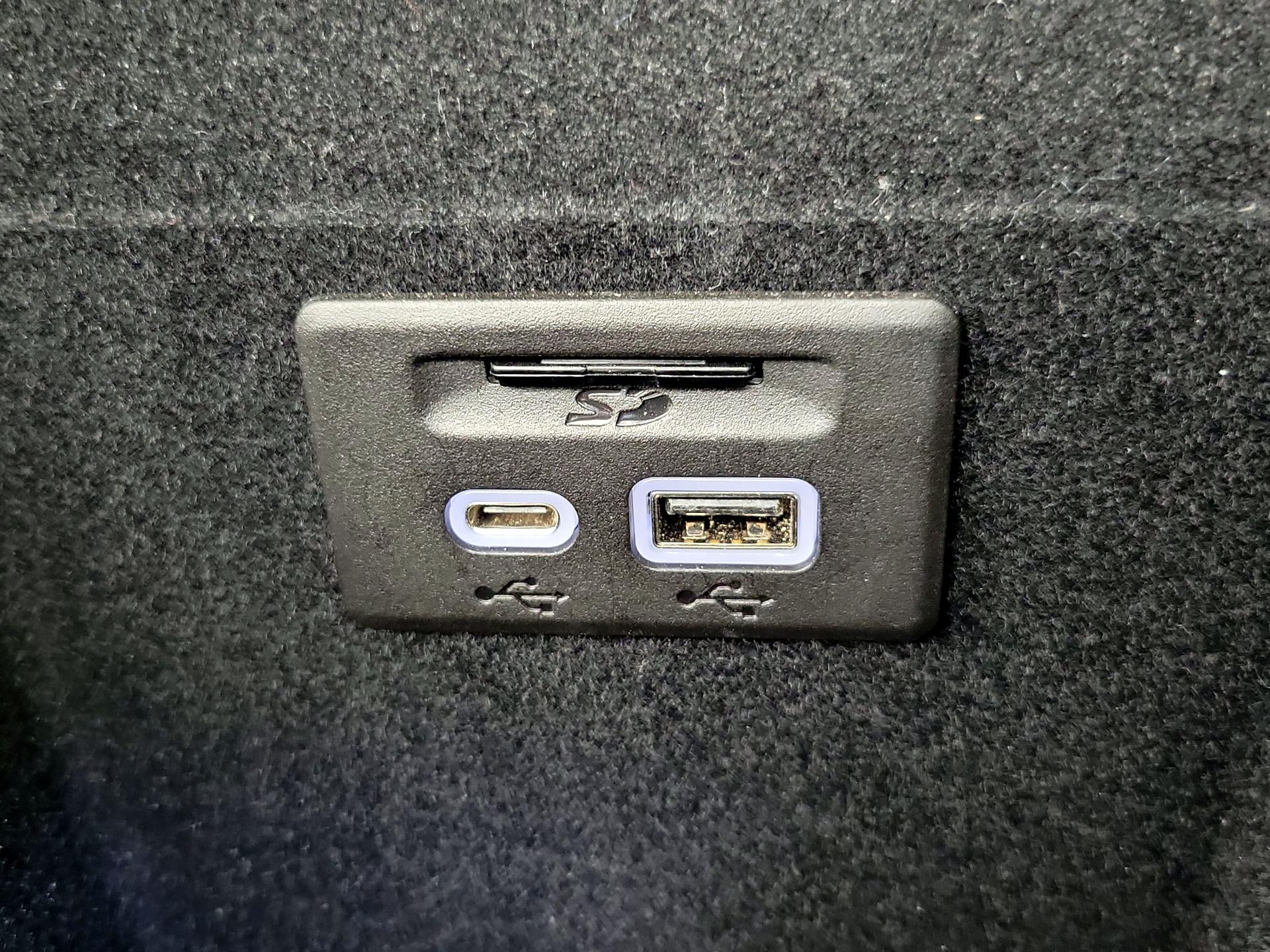 Thumbnail: 2025 Cadillac XT6 - 19